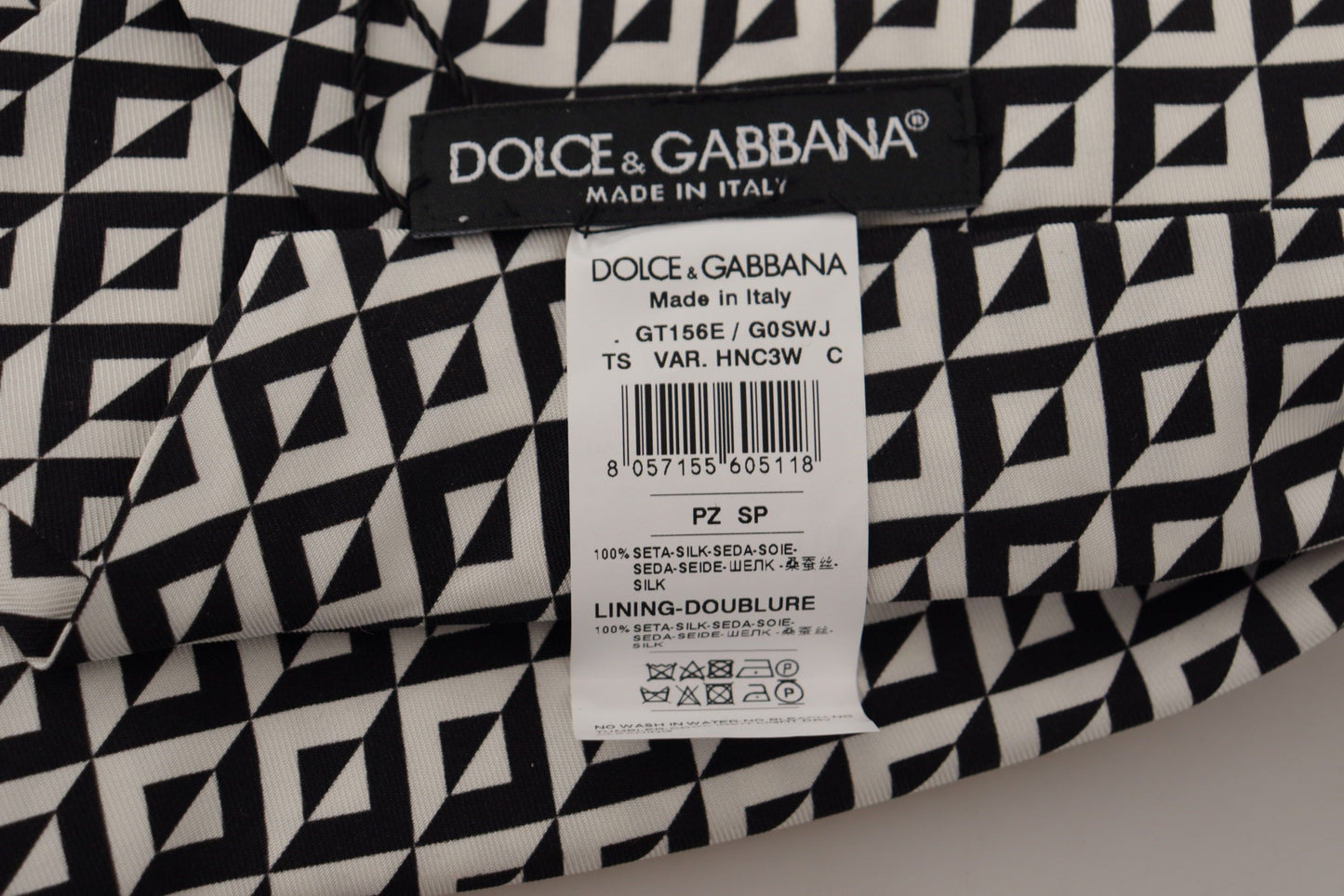 Dolce &amp; Gabbana Elegant Silk Black Tie for the Dapper Gentleman