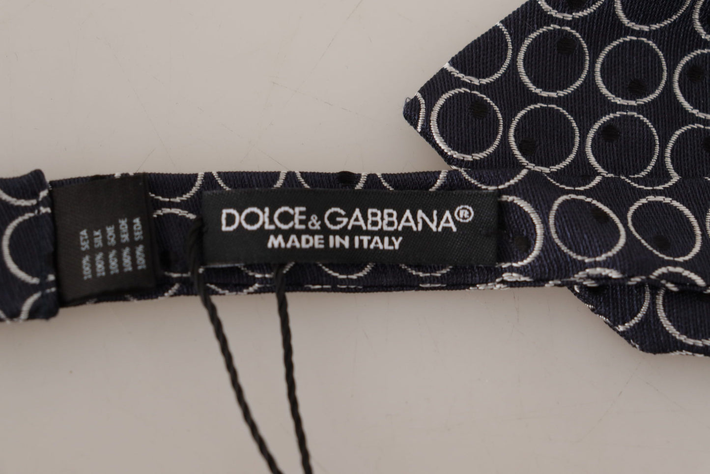 Dolce &amp; Gabbana Elegante pajarita de seda en blanco y negro