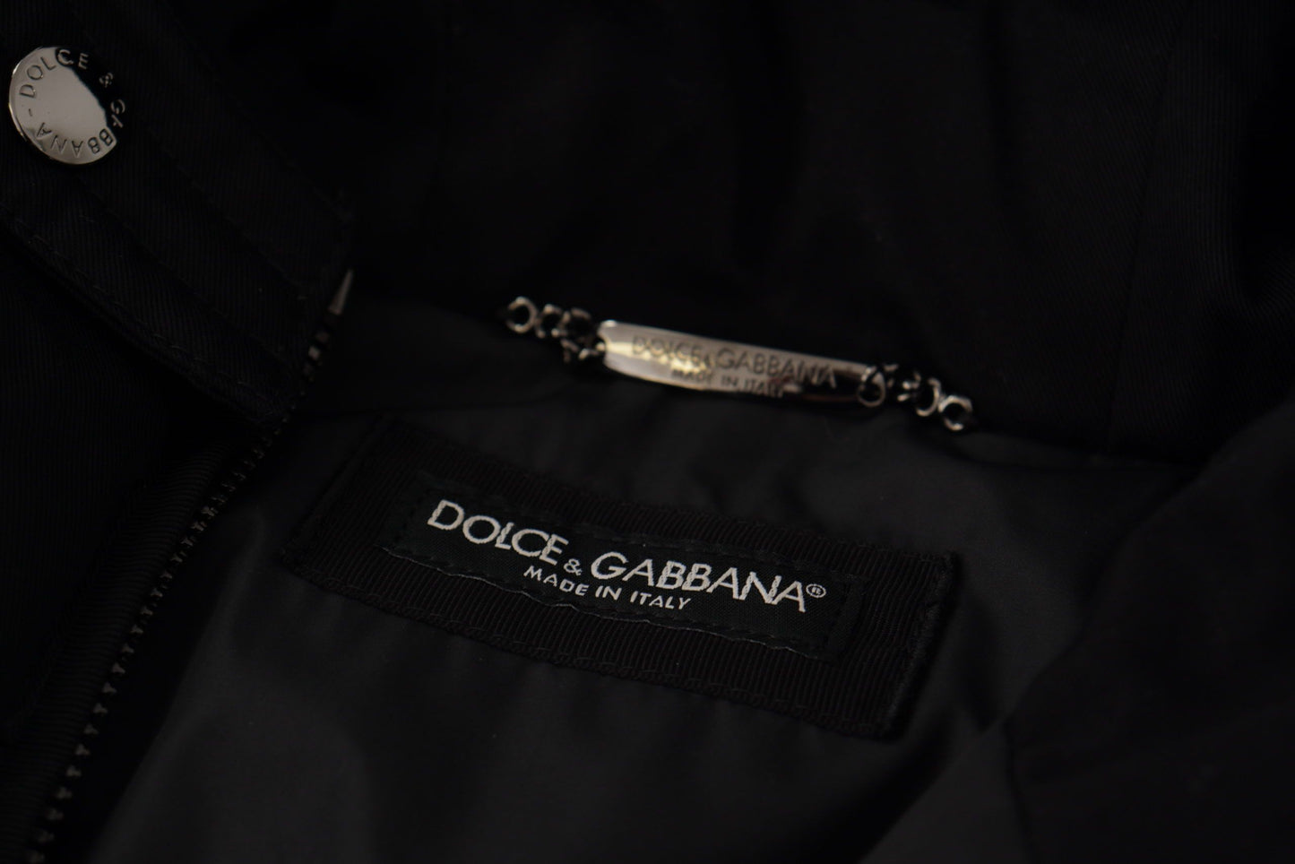 Dolce &amp; Gabbana Elegante chaqueta de invierno parka con capucha negra