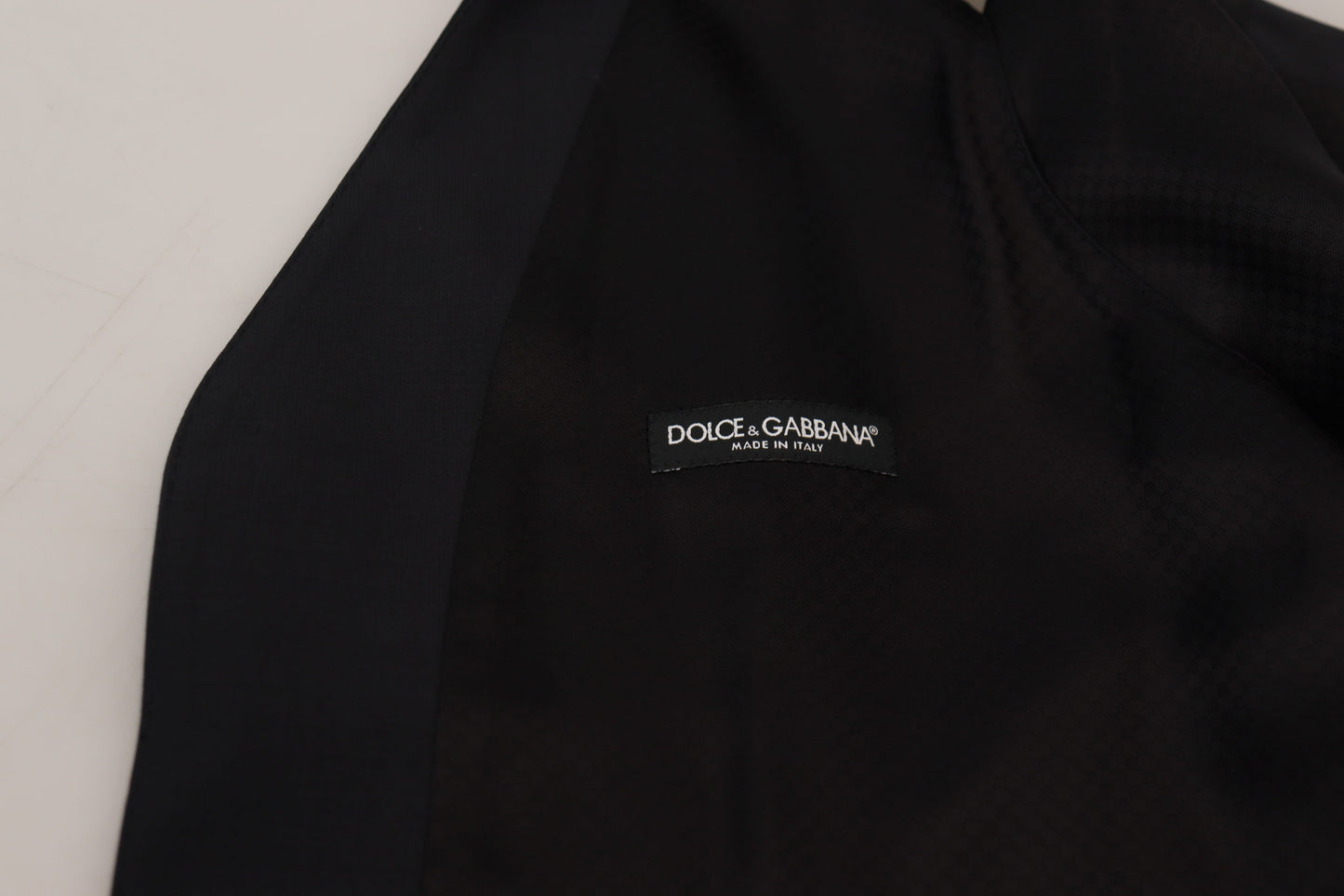 Dolce &amp; Gabbana Elegante chaleco de vestir negro con un solo pecho