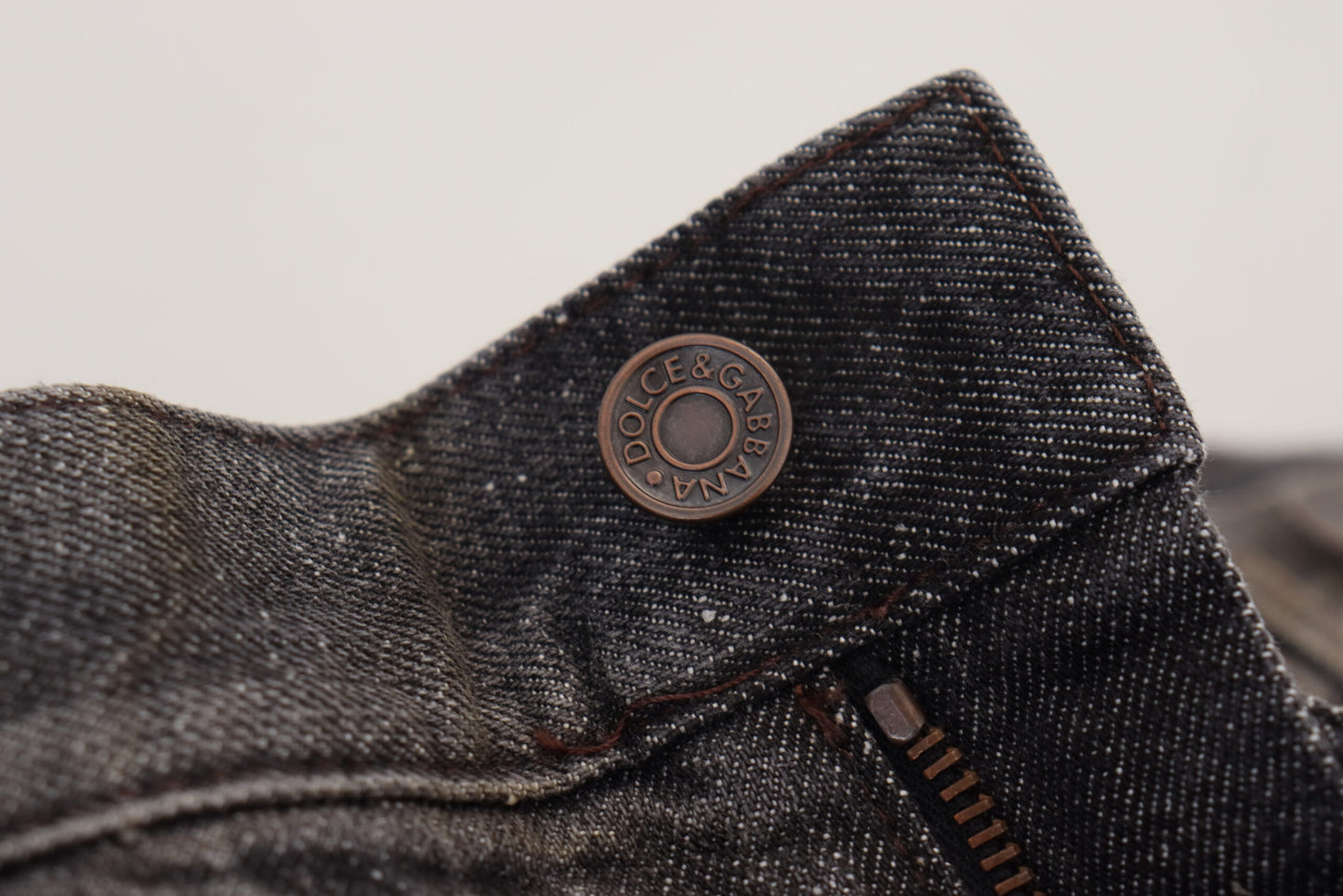 Dolce &amp; Gabbana Exquisite Gray Denim Pants for the Modern Gentleman