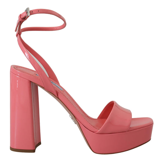 Sandales à plateforme en cuir verni rose chic Prada