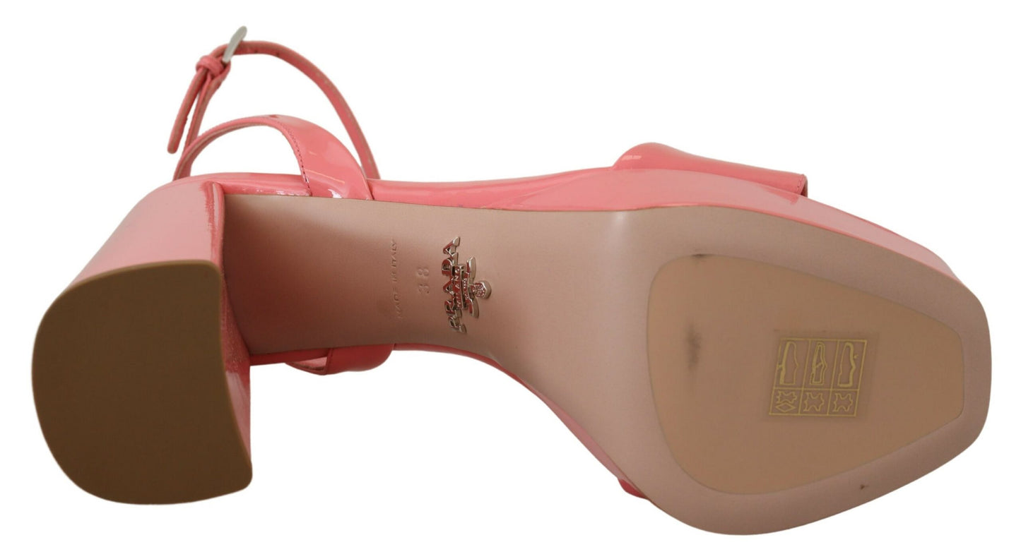 Sandales à plateforme en cuir verni rose chic Prada