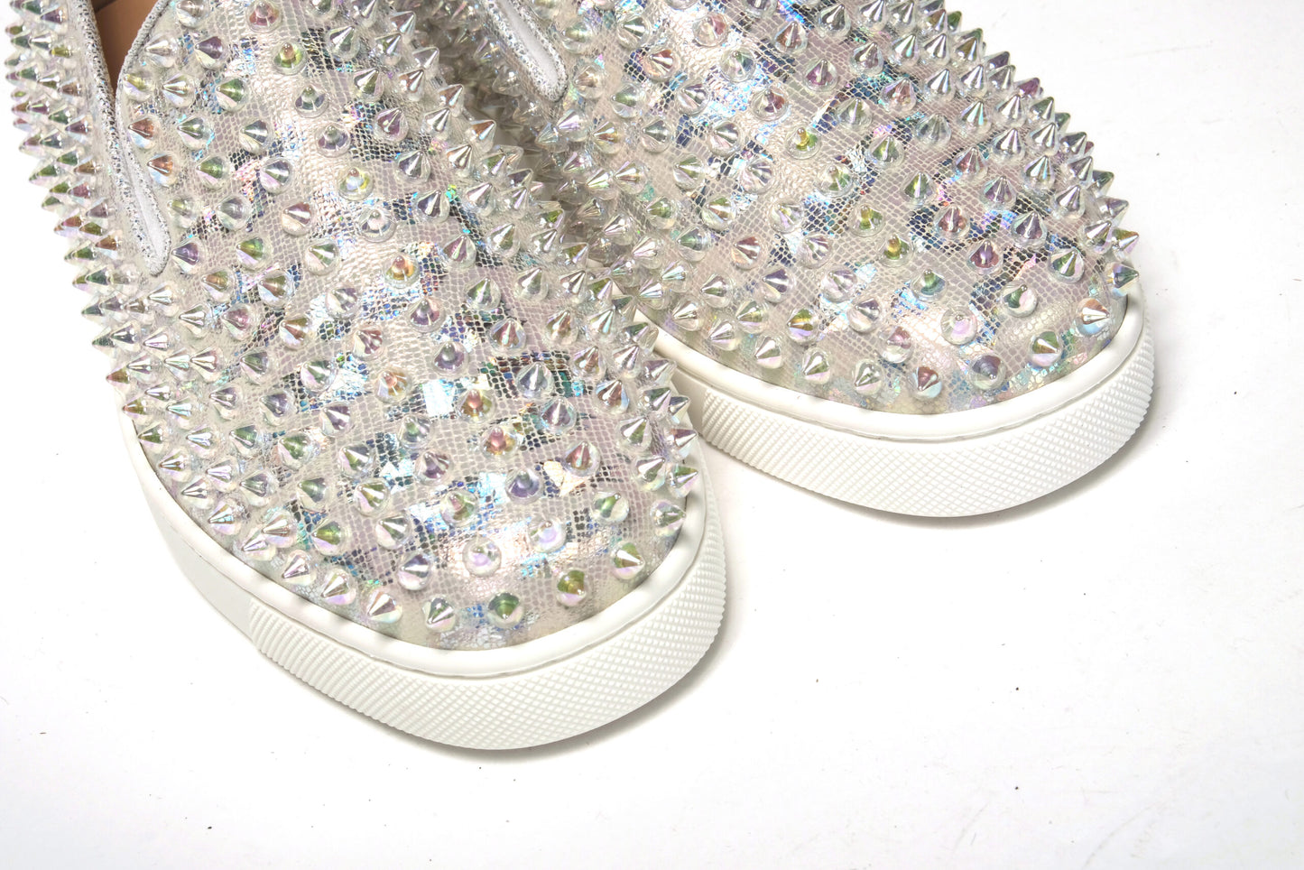 Christian Louboutin White Ab/Clear Ab Roller Boat Woman Flat Sneaker – EU35.5/US5 par Christian Louboutin | Disponible sur Sandy Store ByNet