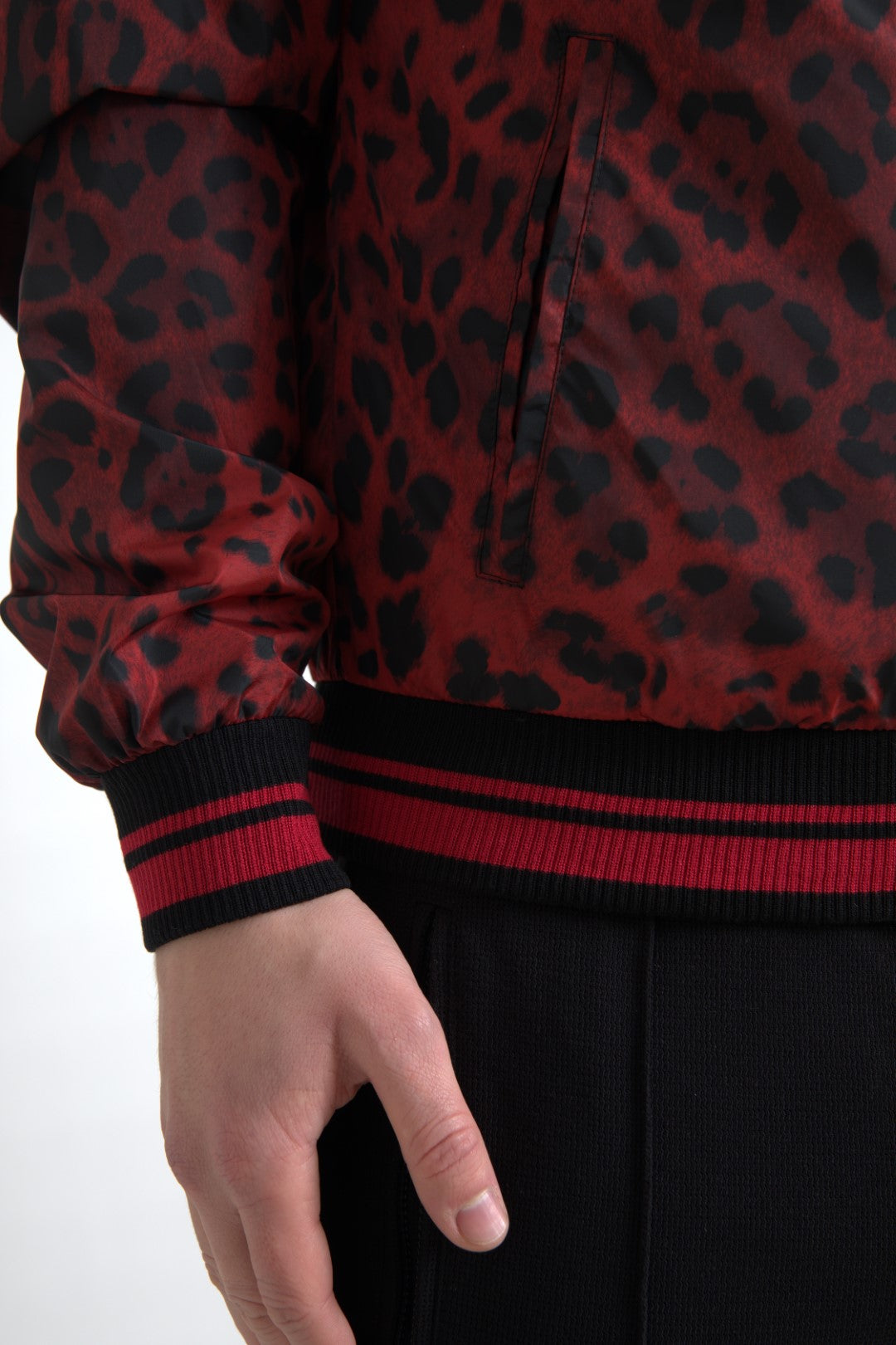 Dolce &amp; Gabbana Cazadora bomber roja con estampado de leopardo