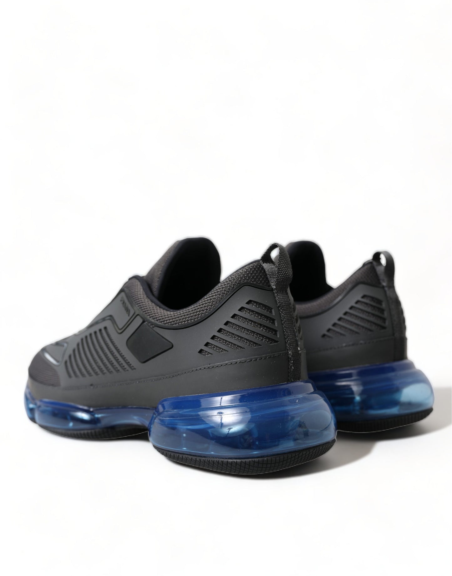 Baskets élégantes en maille noire Prada pour homme
