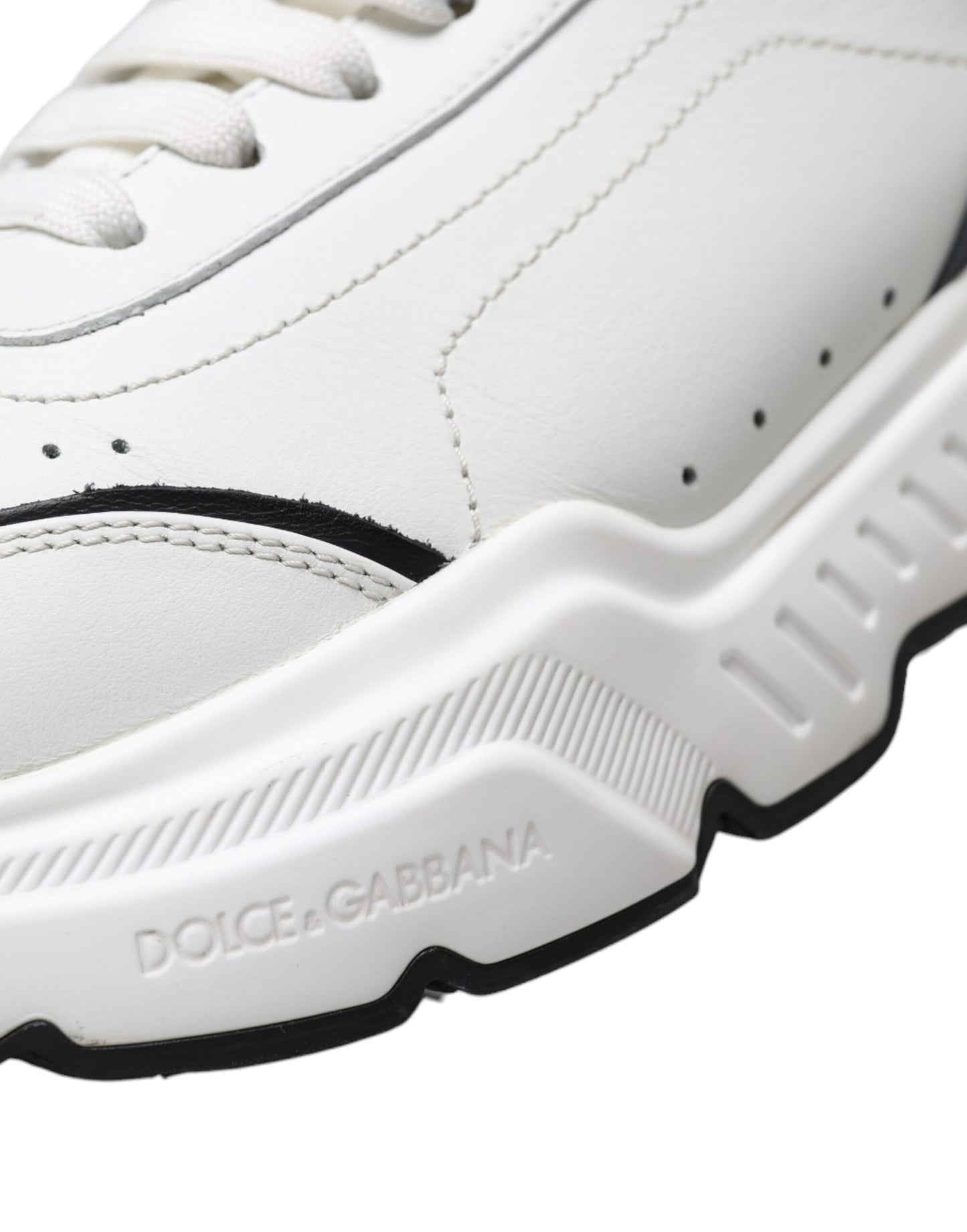 Dolce &amp; Gabbana Zapatillas elegantes de cuero Daymaster en blanco y negro