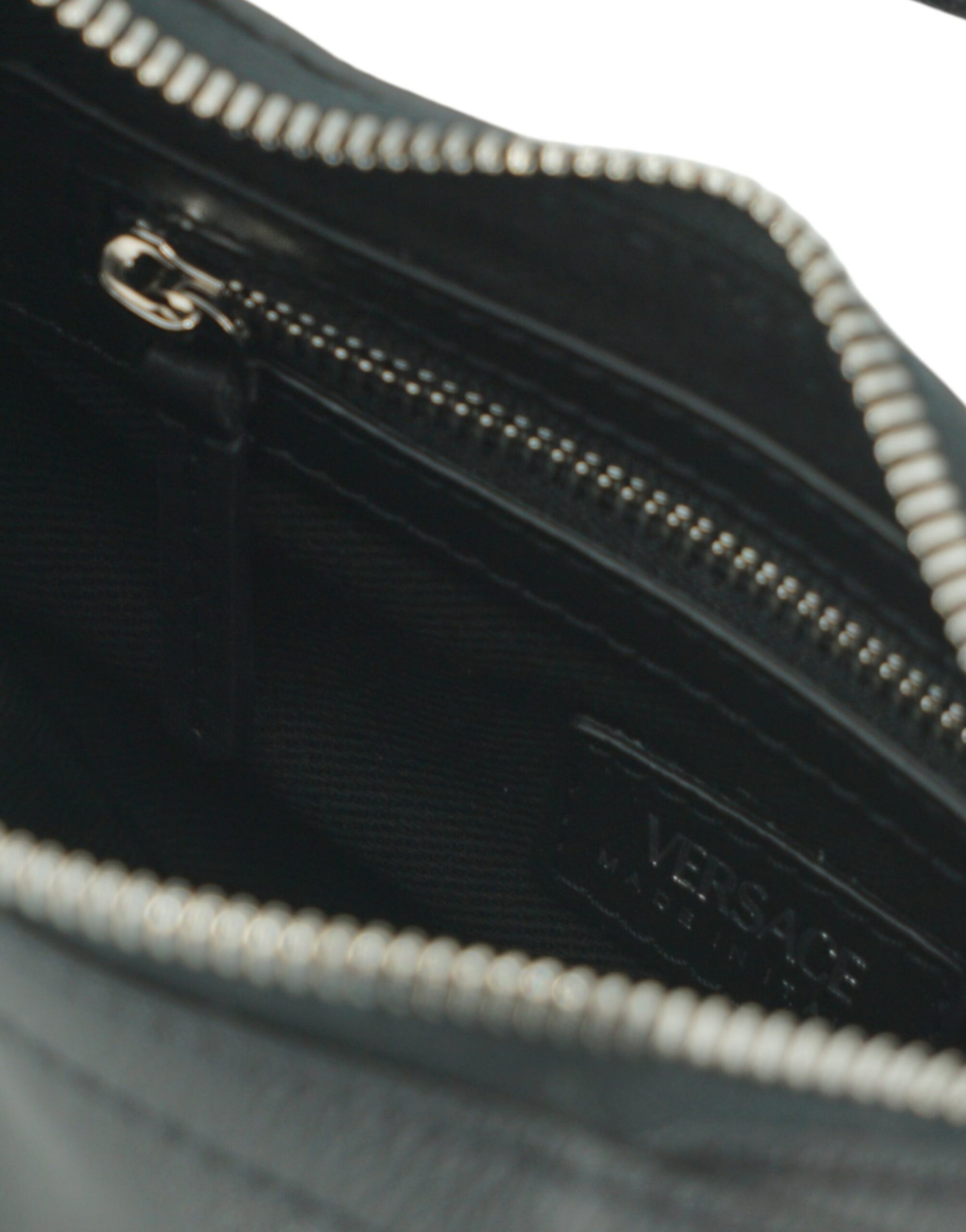 Versace Elegant Black Mini Hobo Shoulder Bag – par Versace | Disponible sur Sandy Store ByNet