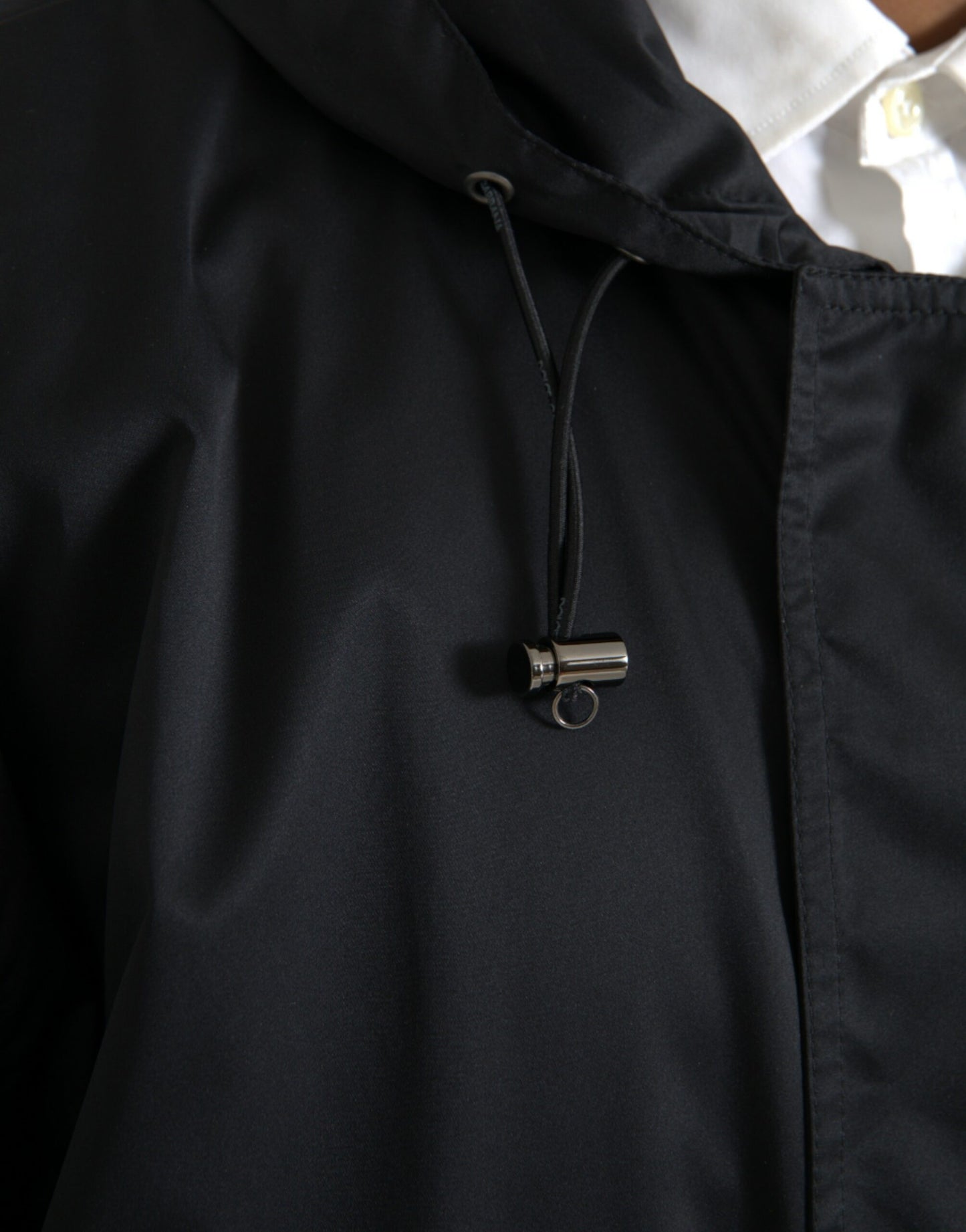 Dolce &amp; Gabbana Chaqueta cortavientos larga con capucha de poliéster negra