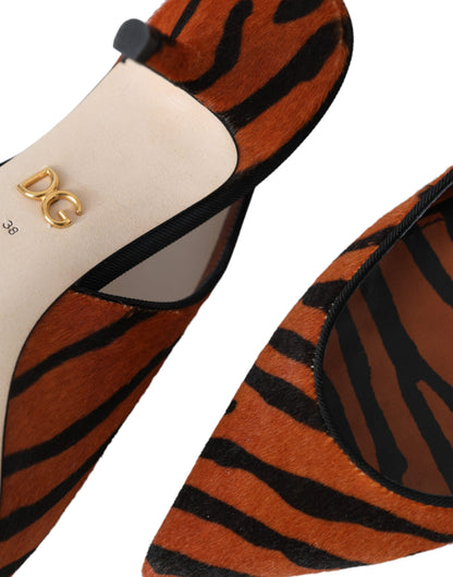 Dolce &amp; Gabbana Zapatos destalonados de piel de cebra en negro y naranja