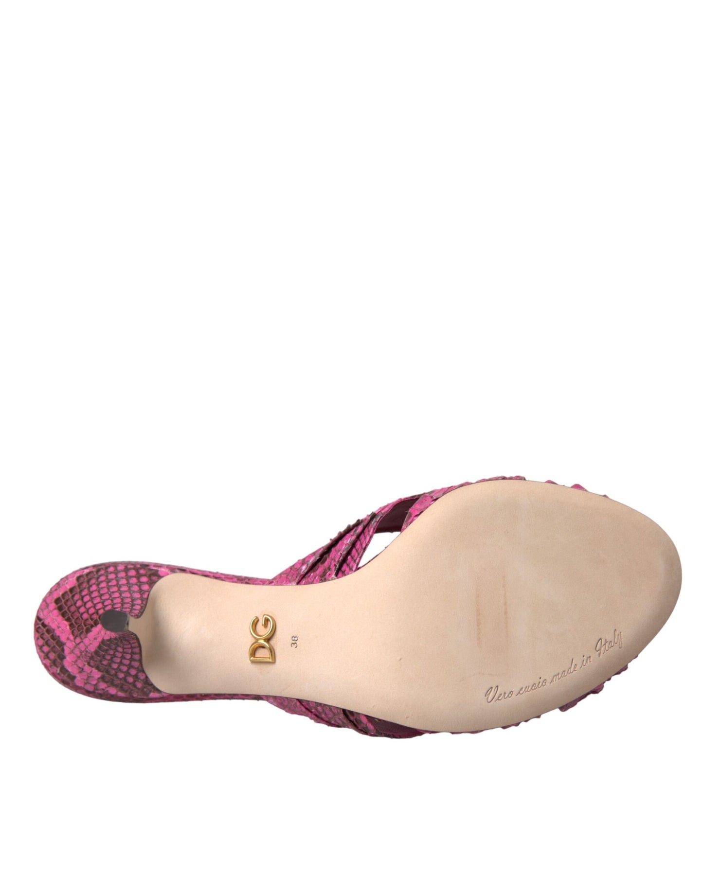 Dolce &amp; Gabbana Zapatos tipo chanclas con tacón tipo gatito de cuero exótico rosa