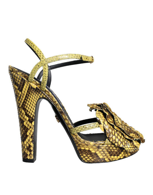Dolce &amp; Gabbana Sandalias de tacón con tira al tobillo de cuero exótico amarillo Zapatos