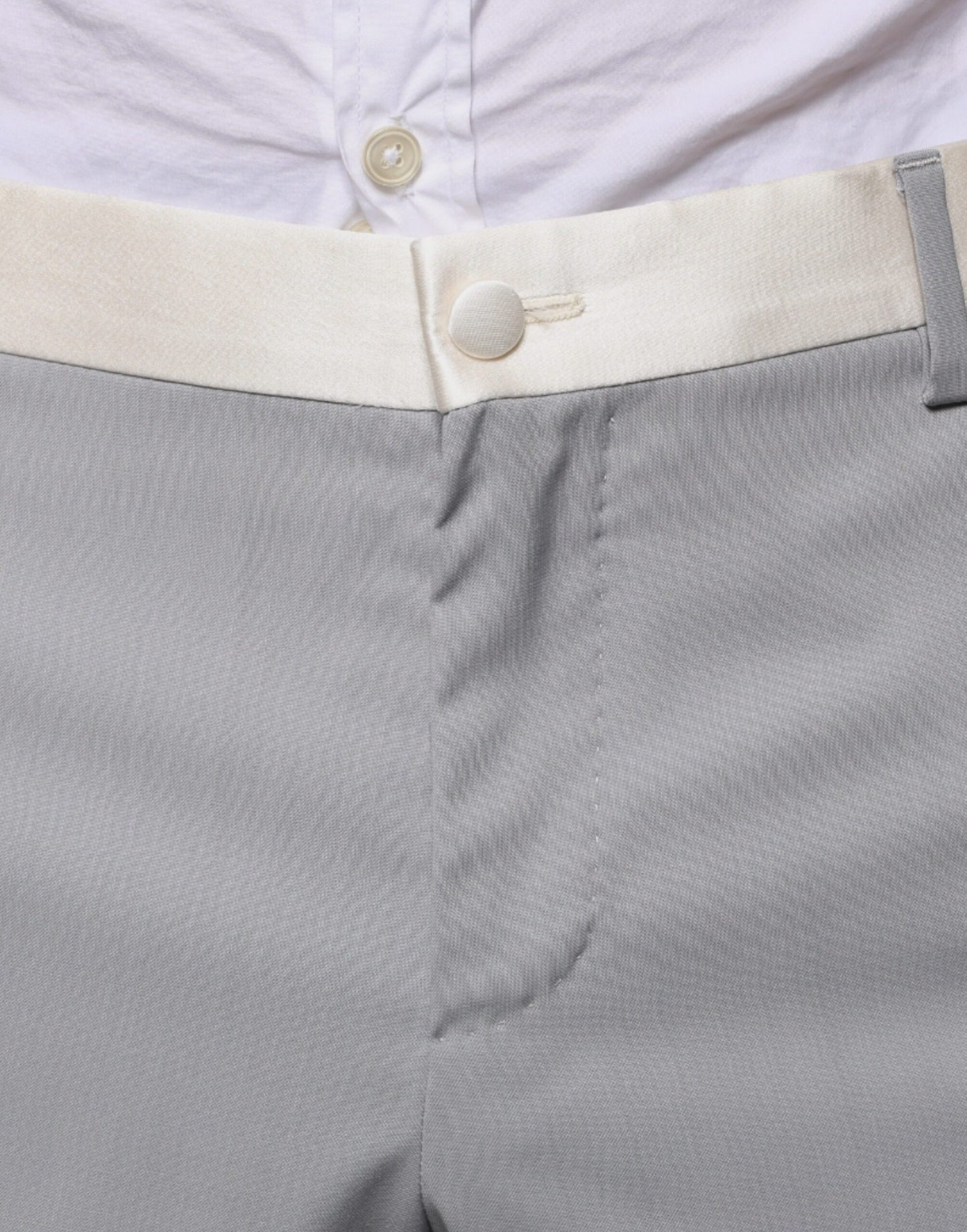 Dolce &amp; Gabbana Traje formal de corte entallado de lana gris de 3 piezas