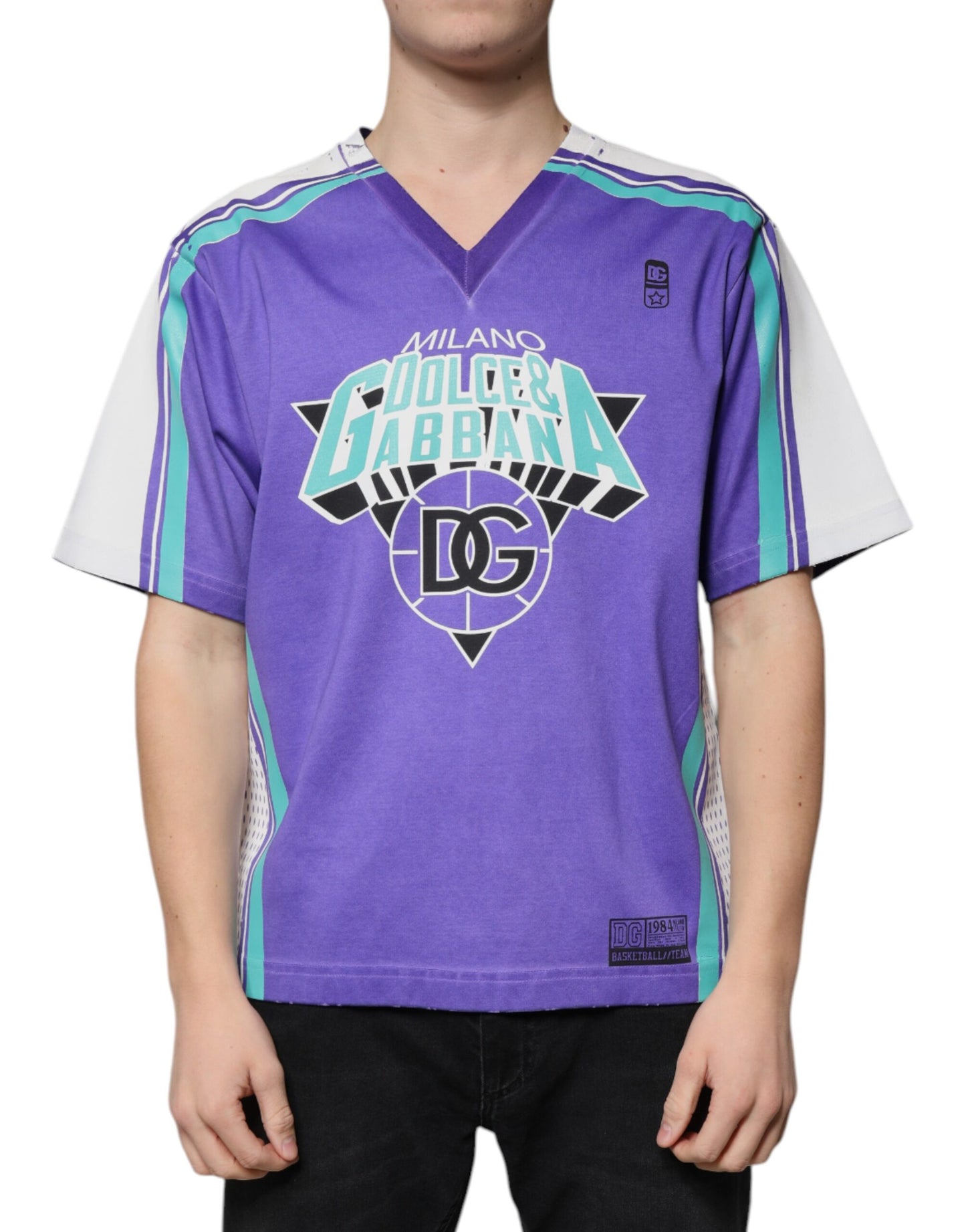 Camiseta de algodón con cuello en V y logo morado de Dolce &amp; Gabbana