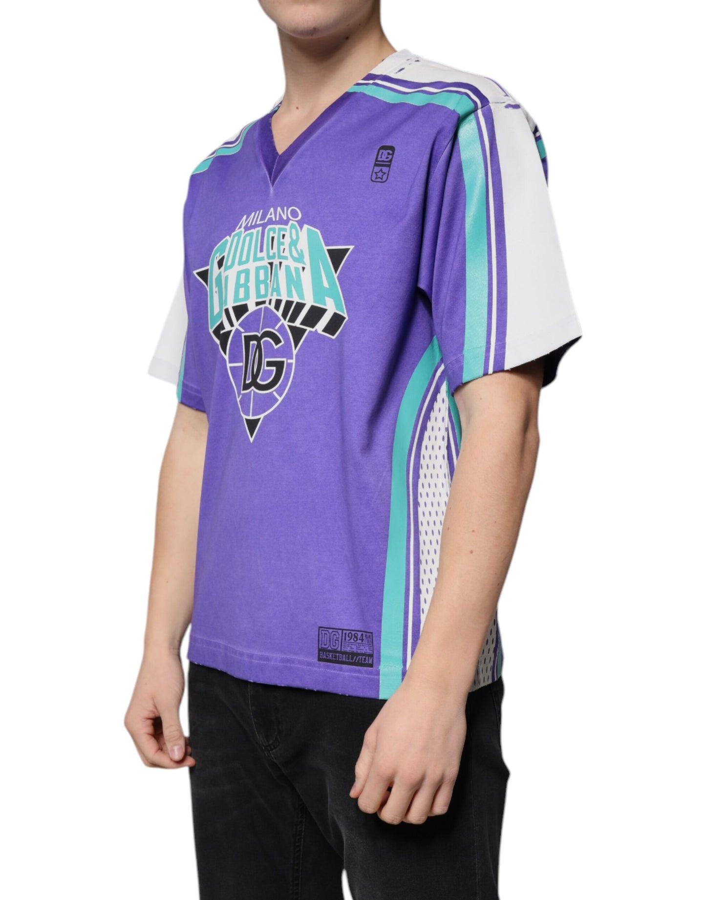 Camiseta de algodón con cuello en V y logo morado de Dolce &amp; Gabbana