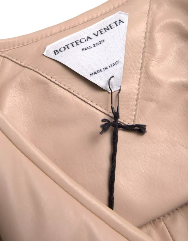 Chaqueta de piel de becerro acolchada beige sin mangas de Bottega Veneta