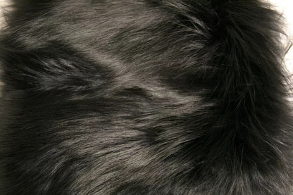 Bufanda chal cruzada con cuello de hombro de piel negra de Dolce &amp; Gabbana