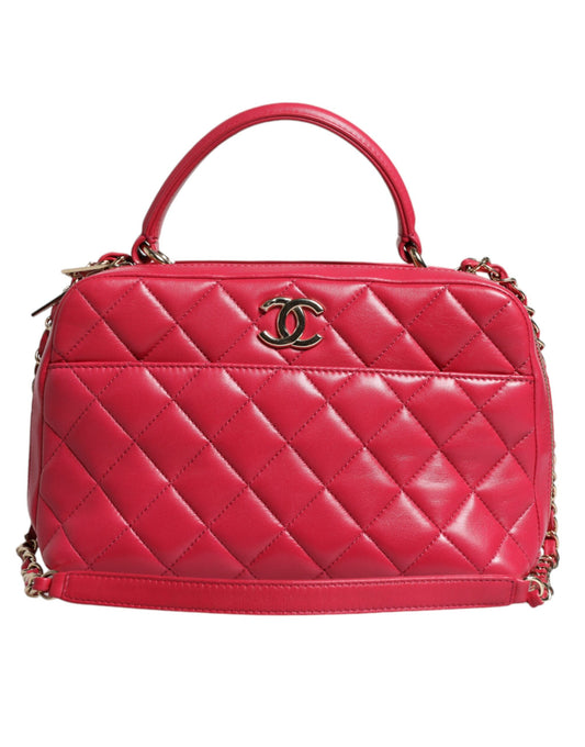 Bolso de piel de cordero con cadena CC y sello rosa de Chanel
