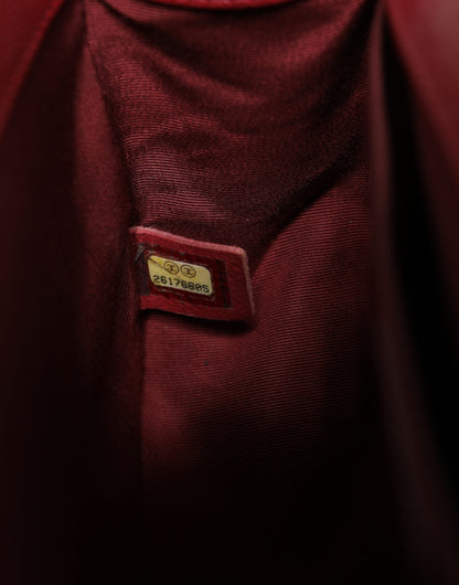 Bolso de hombro mediano Chanel de piel de cordero roja con doble cadena dorada