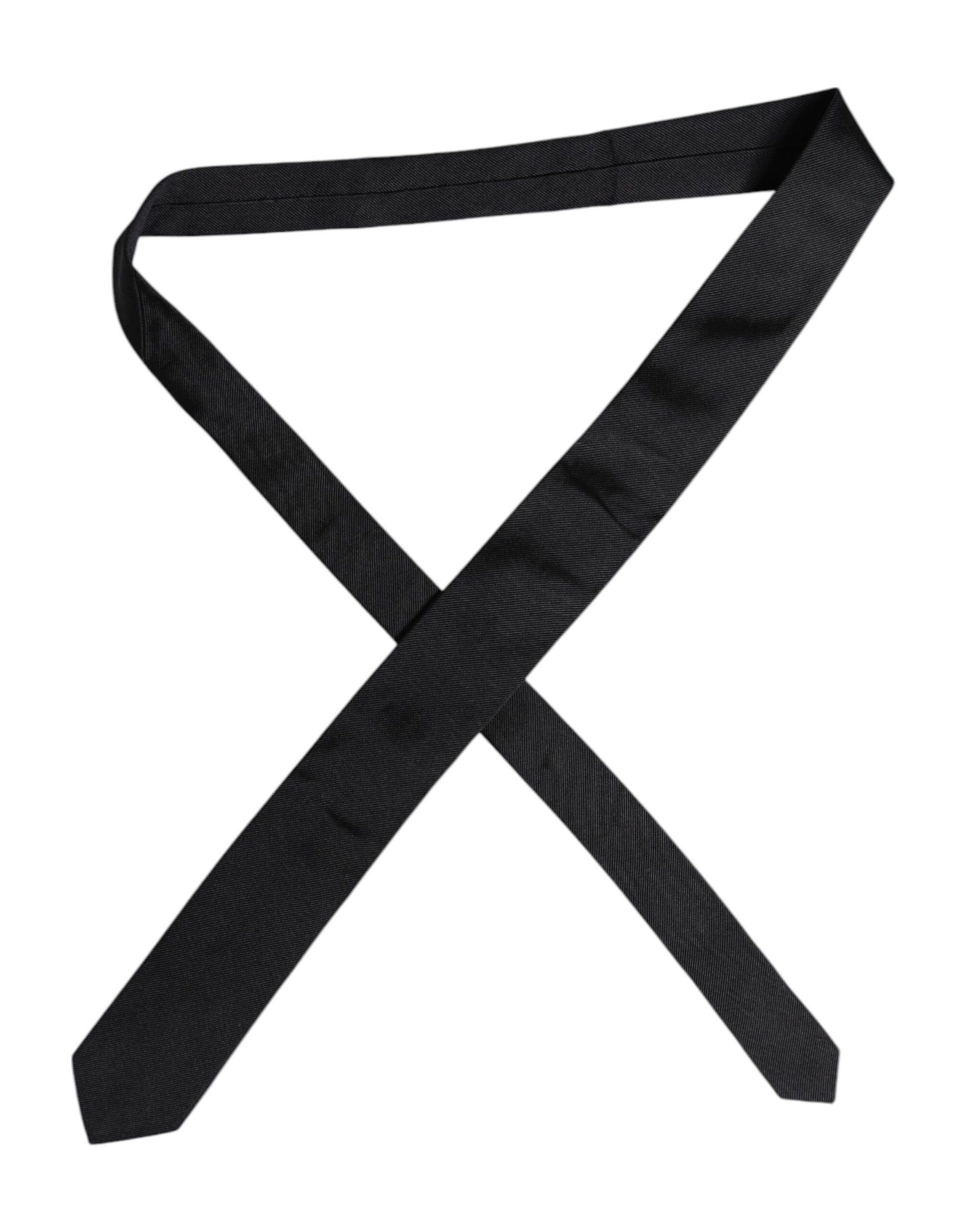 Dolce & Gabbana Black Solid Silk Adjustable Necktie Tie – par Dolce & Gabbana | Disponible sur Sandy Store ByNet