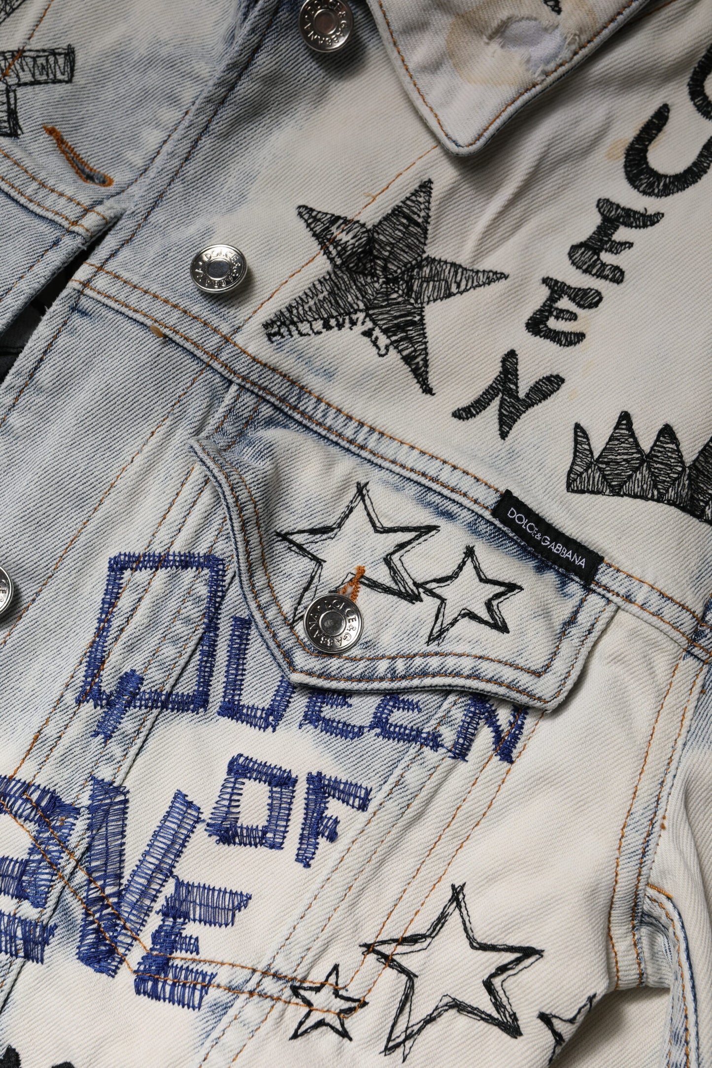 Chaqueta vaquera con botones y grafiti azul claro de Dolce &amp; Gabbana
