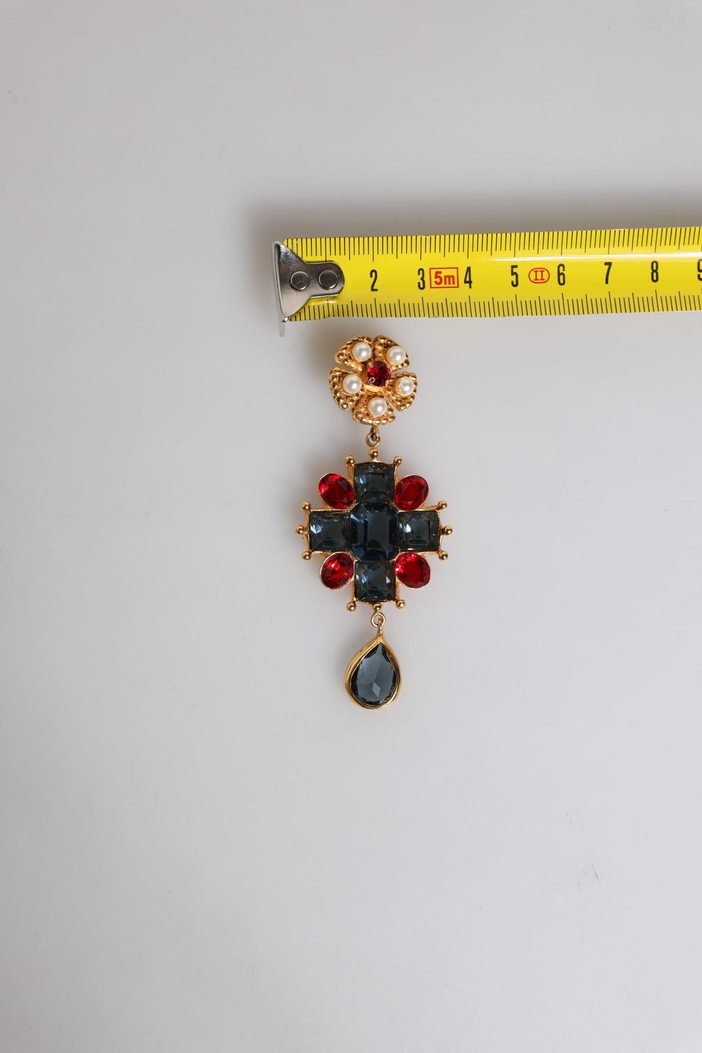 Boucles d'oreilles pendantes Dolce &amp; Gabbana en cristal doré ornées de strass
