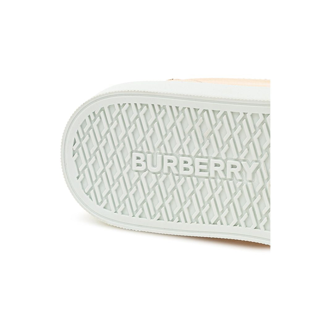 Zapatilla Burberry de cuero rosa