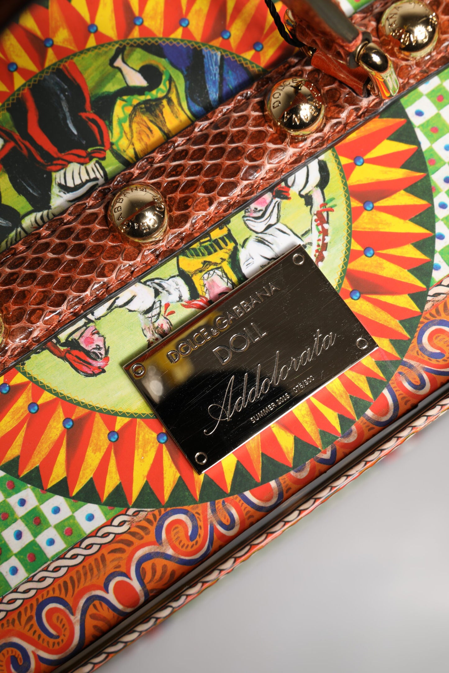 Poupées Dolce &amp; Gabbana en céramique, porcelaine, cuir et robe noire