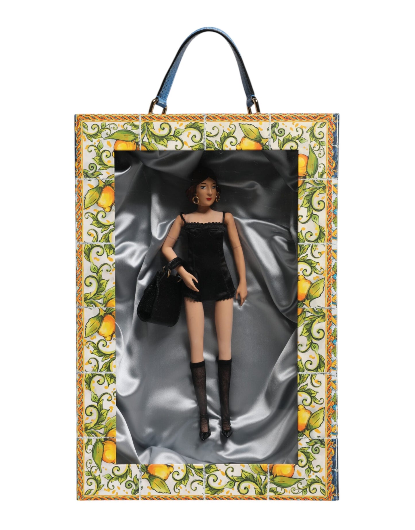 Poupées Dolce &amp; Gabbana en céramique, porcelaine, cuir et robe noire