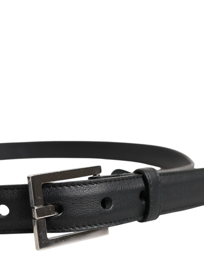 Cinturón con hebilla clásica de piel de becerro negra de Dolce &amp; Gabbana