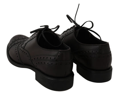 Dolce &amp; Gabbana Elegantes zapatos de vestir Derby con punta de ala en color burdeos