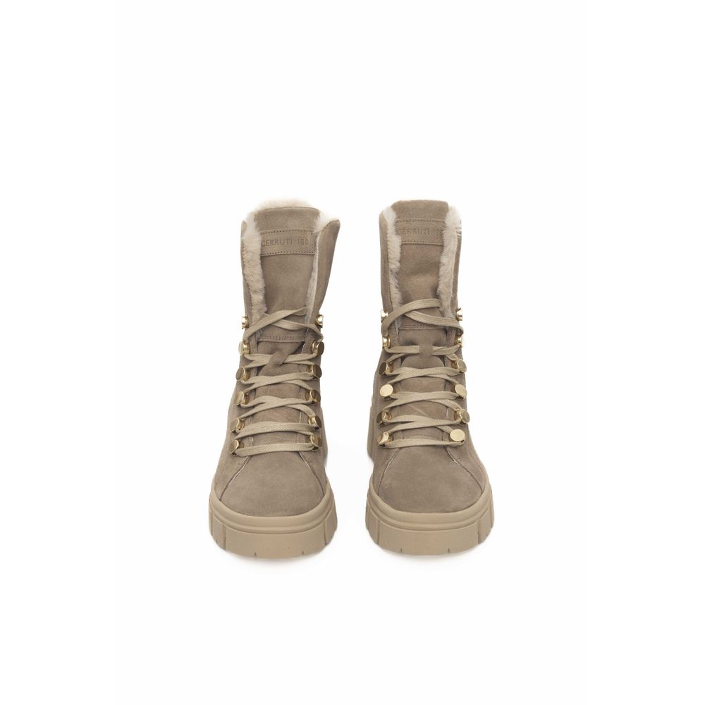 Cerruti 1881 Beige Cowhide Boot – EU36/US6 par Cerruti 1881 | Disponible sur Sandy Store ByNet
