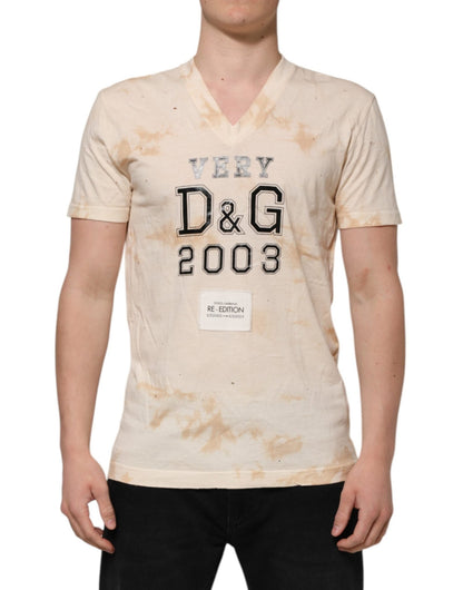 Dolce & Gabbana Beige Logo Print Short Sleeve V - neck T-shirt – IT50 | L par Dolce & Gabbana | Disponible sur Sandy Store ByNet