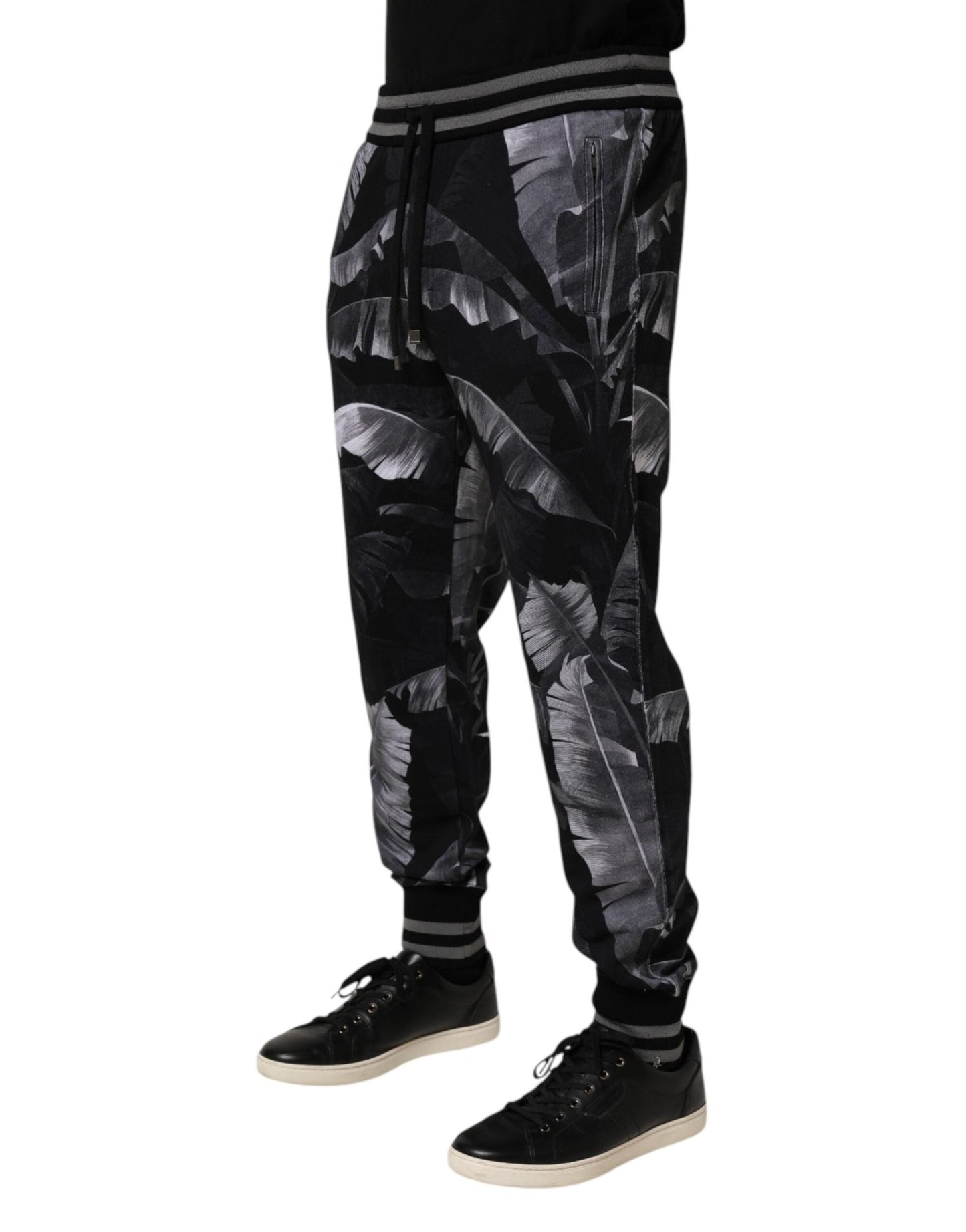 Dolce & Gabbana Black Banana Leaf Cotton Jogger Trouser Pants – IT50 | L par Dolce & Gabbana | Disponible sur Sandy Store ByNet