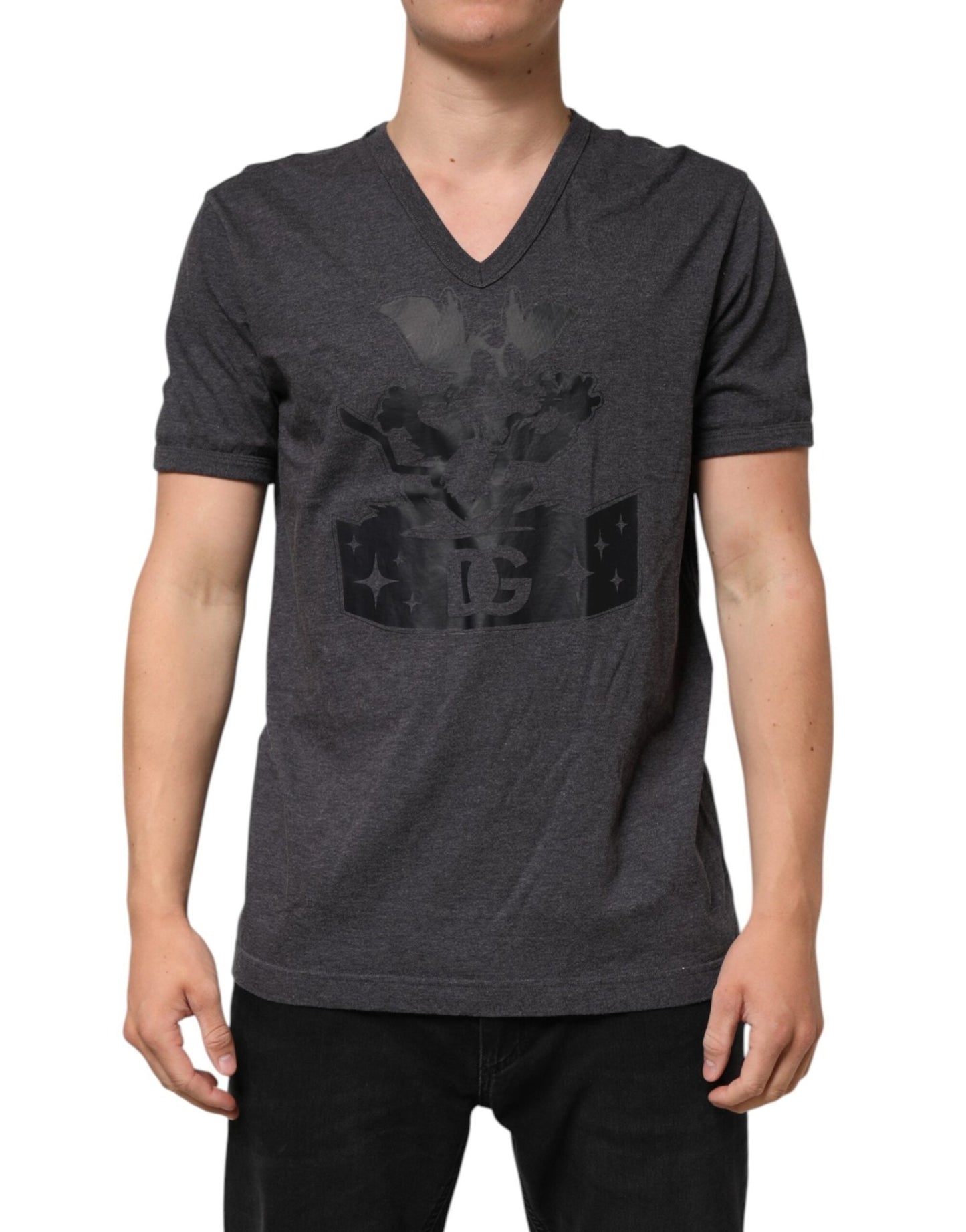 Dolce & Gabbana Black Charcoal DG Logo V - Neck Men T-shirt – IT52 | XL par Dolce & Gabbana | Disponible sur Sandy Store ByNet