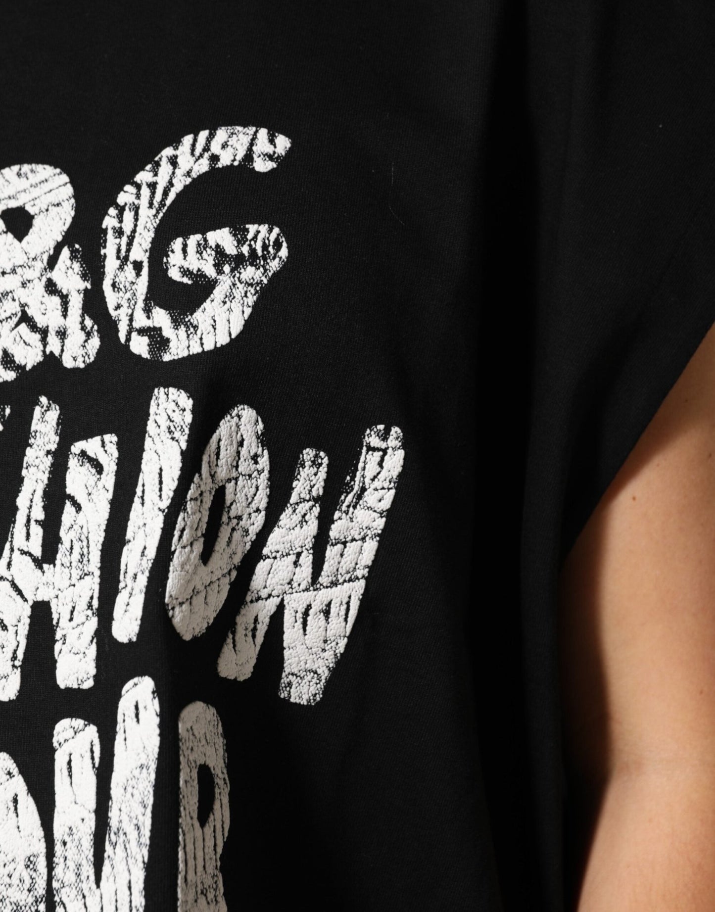 Dolce & Gabbana Black Cotton Sleeveless DG Fashion Top – IT40|S par Dolce & Gabbana | Disponible sur Sandy Store ByNet