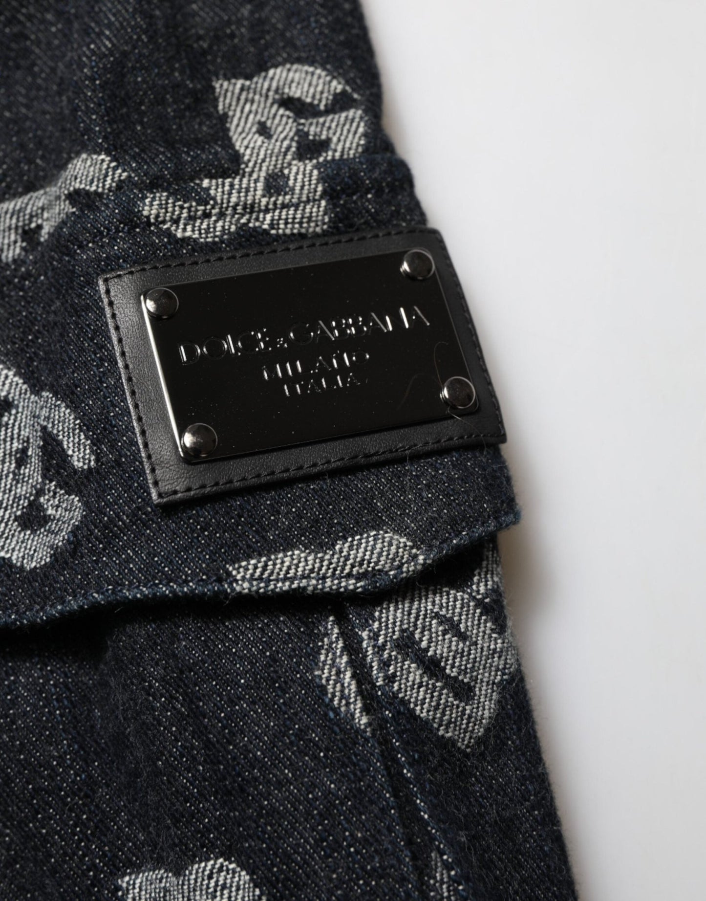 Dolce & Gabbana Black Monogram Denim Cargo Men Bermuda Short – IT48 | M par Dolce & Gabbana | Disponible sur Sandy Store ByNet