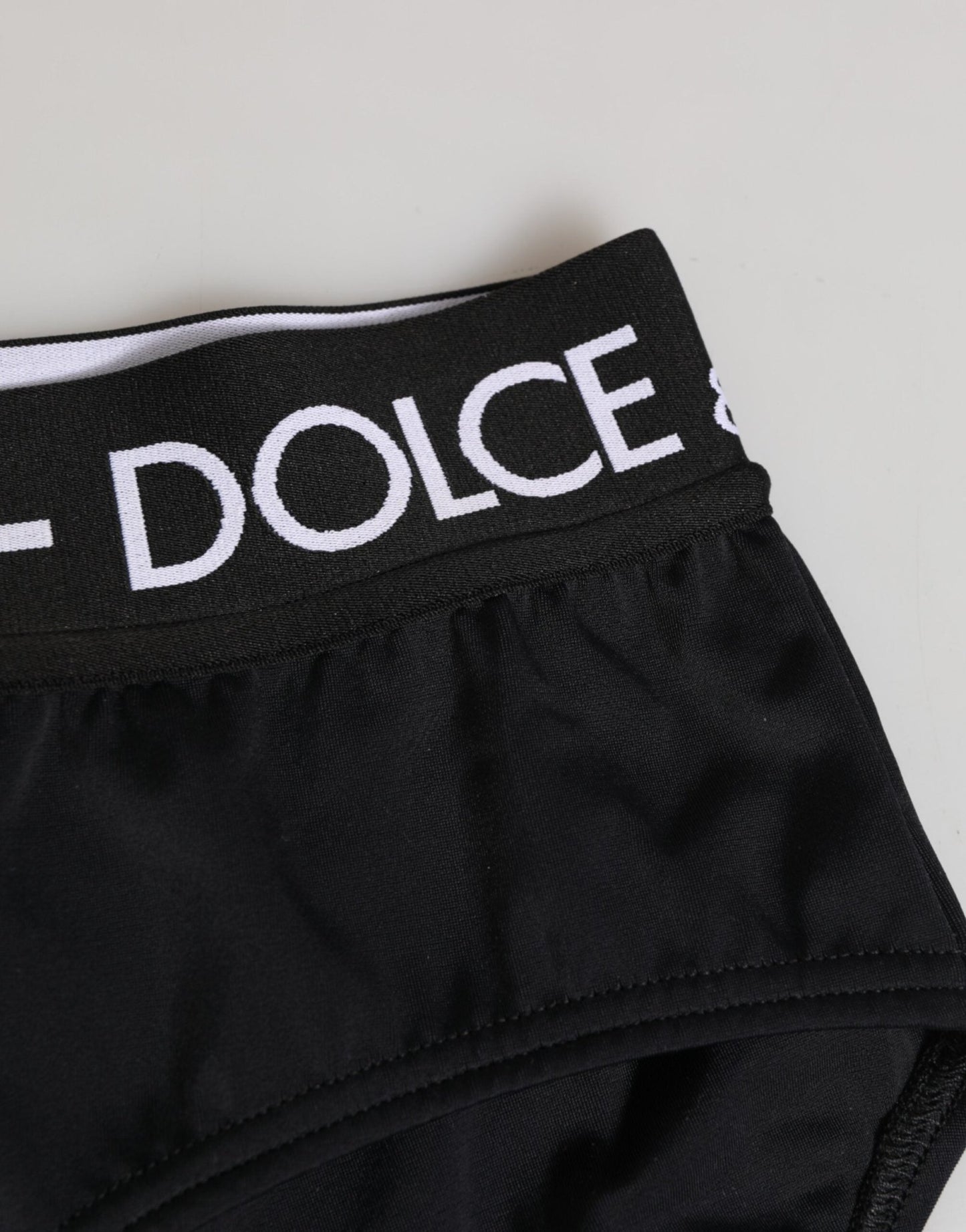 Dolce & Gabbana Black Nylon Logo Waistband Shorts Underwear – IT40|S par Dolce & Gabbana | Disponible sur Sandy Store ByNet
