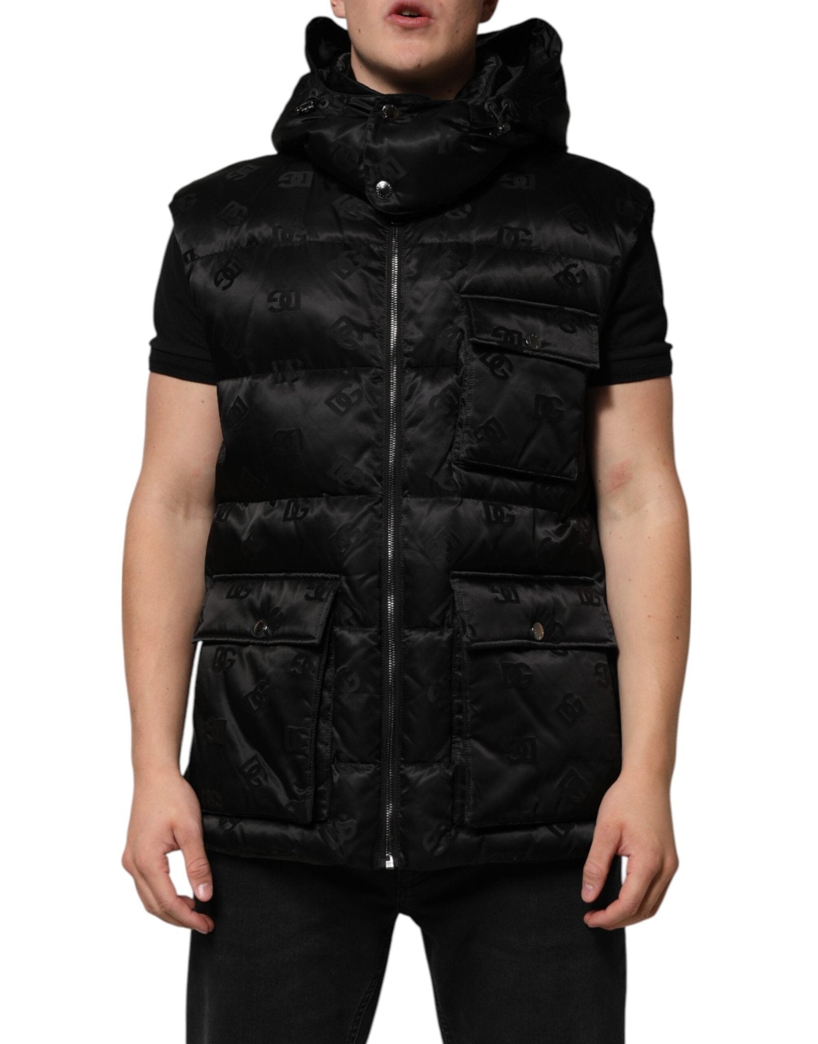 Dolce & Gabbana Black Quilted Sleeveless Hooded Vest Jacket – IT54 | XL par Dolce & Gabbana | Disponible sur Sandy Store ByNet
