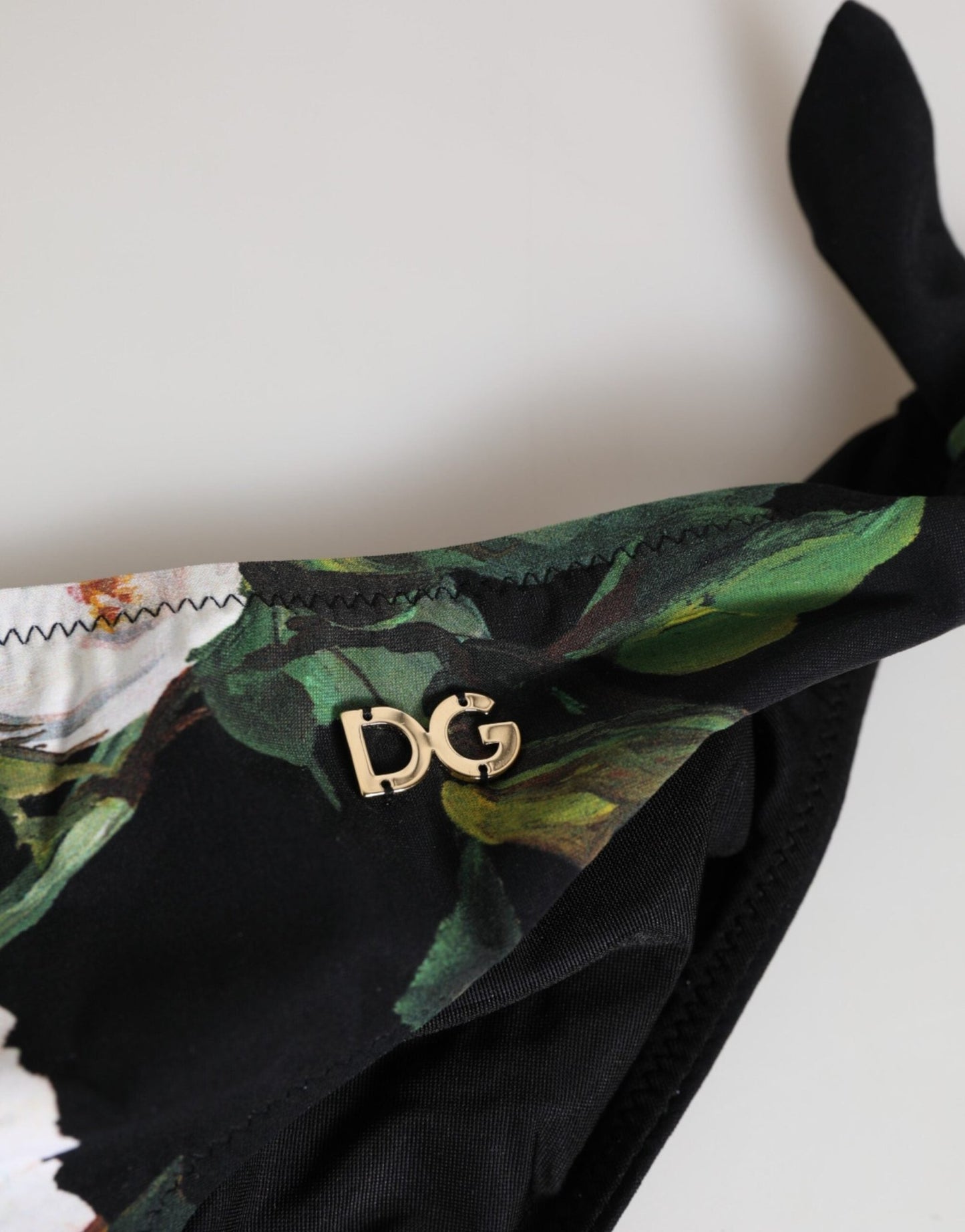 Dolce & Gabbana Black Side Tie Floral Bikini Bottom Swimwear – IT2 | S par Dolce & Gabbana | Disponible sur Sandy Store ByNet