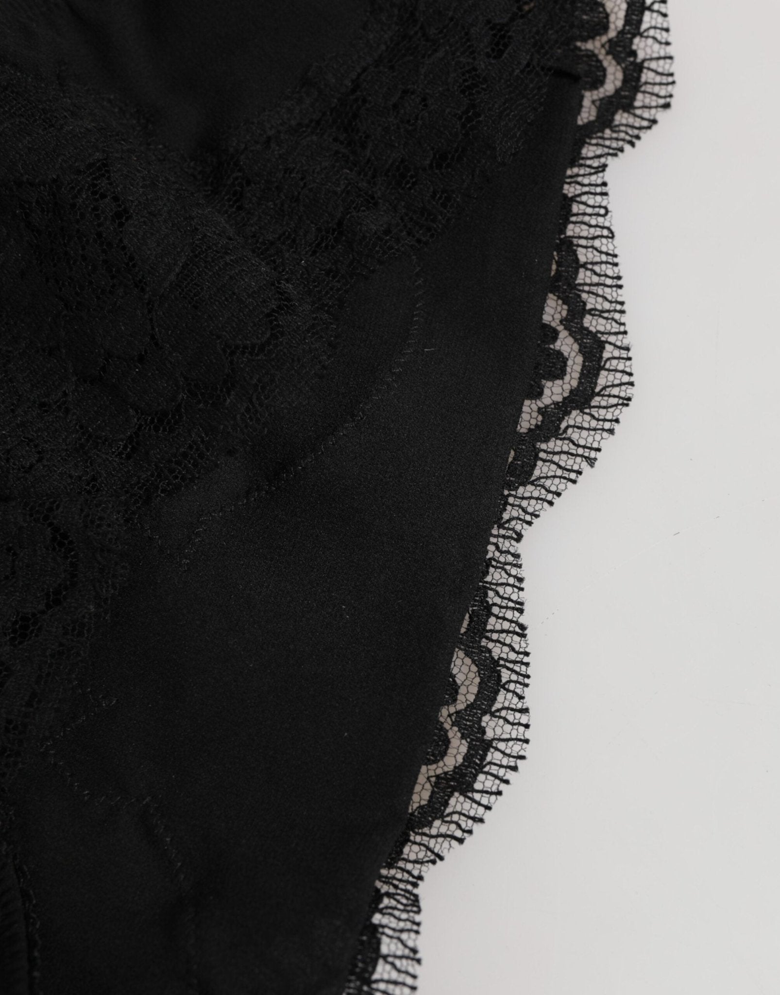 Dolce & Gabbana Black Silk Satin Floral Lace Panty Brief Underwear – IT1 | XS par Dolce & Gabbana | Disponible sur Sandy Store ByNet