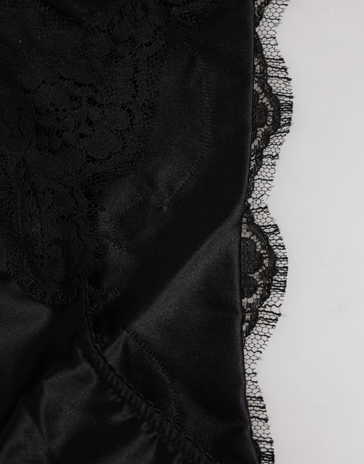 Dolce & Gabbana Black Silk Satin Floral Lace Panty Brief Underwear – IT2 | S par Dolce & Gabbana | Disponible sur Sandy Store ByNet