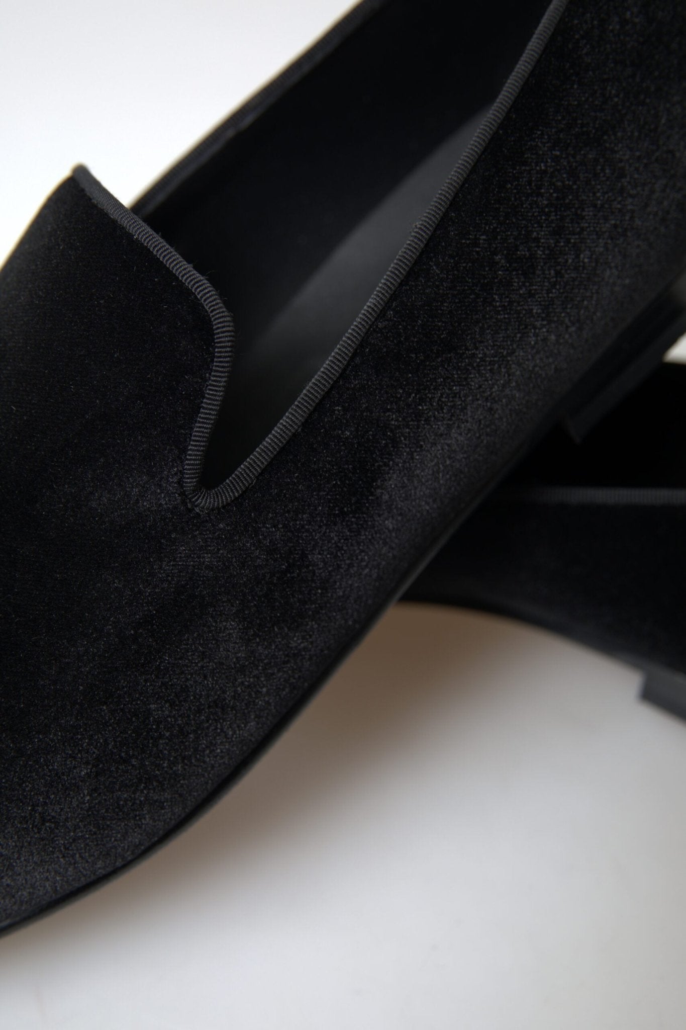 Dolce & Gabbana Black Velvet Loafers Formal Shoes – EU39/US6 par Dolce & Gabbana | Disponible sur Sandy Store ByNet