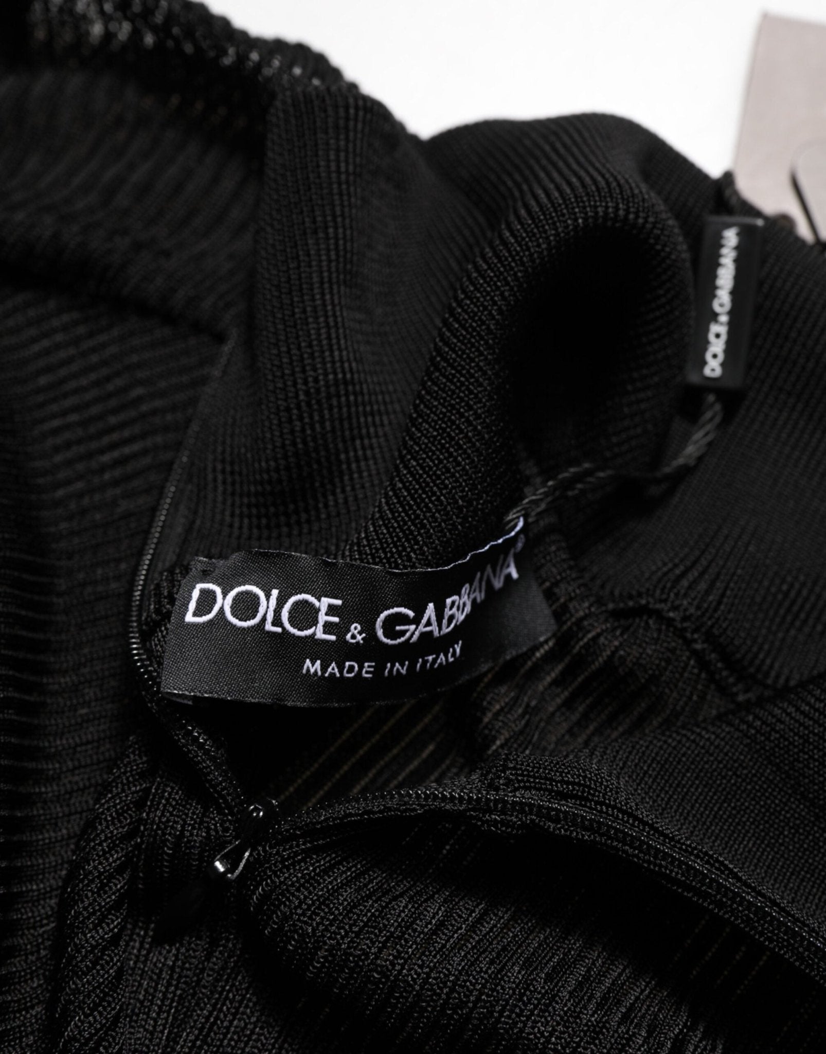 Dolce & Gabbana Black Viscose Turtle Neck Pullover Sweater – IT48 | M par Dolce & Gabbana | Disponible sur Sandy Store ByNet