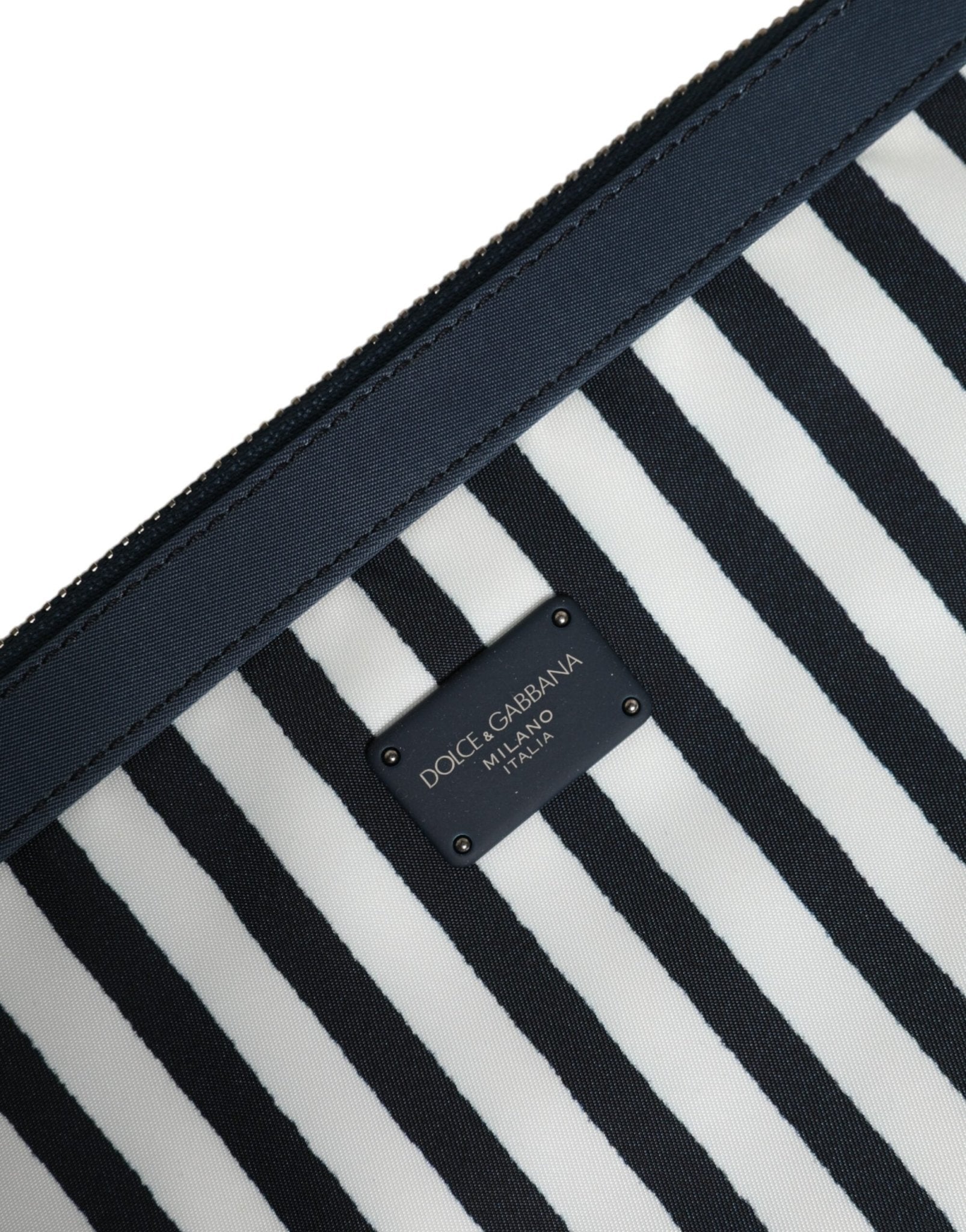 Dolce & Gabbana Black White Striped Logo Plaque Clutch Borse Pouch Bag – par Dolce & Gabbana | Disponible sur Sandy Store ByNet