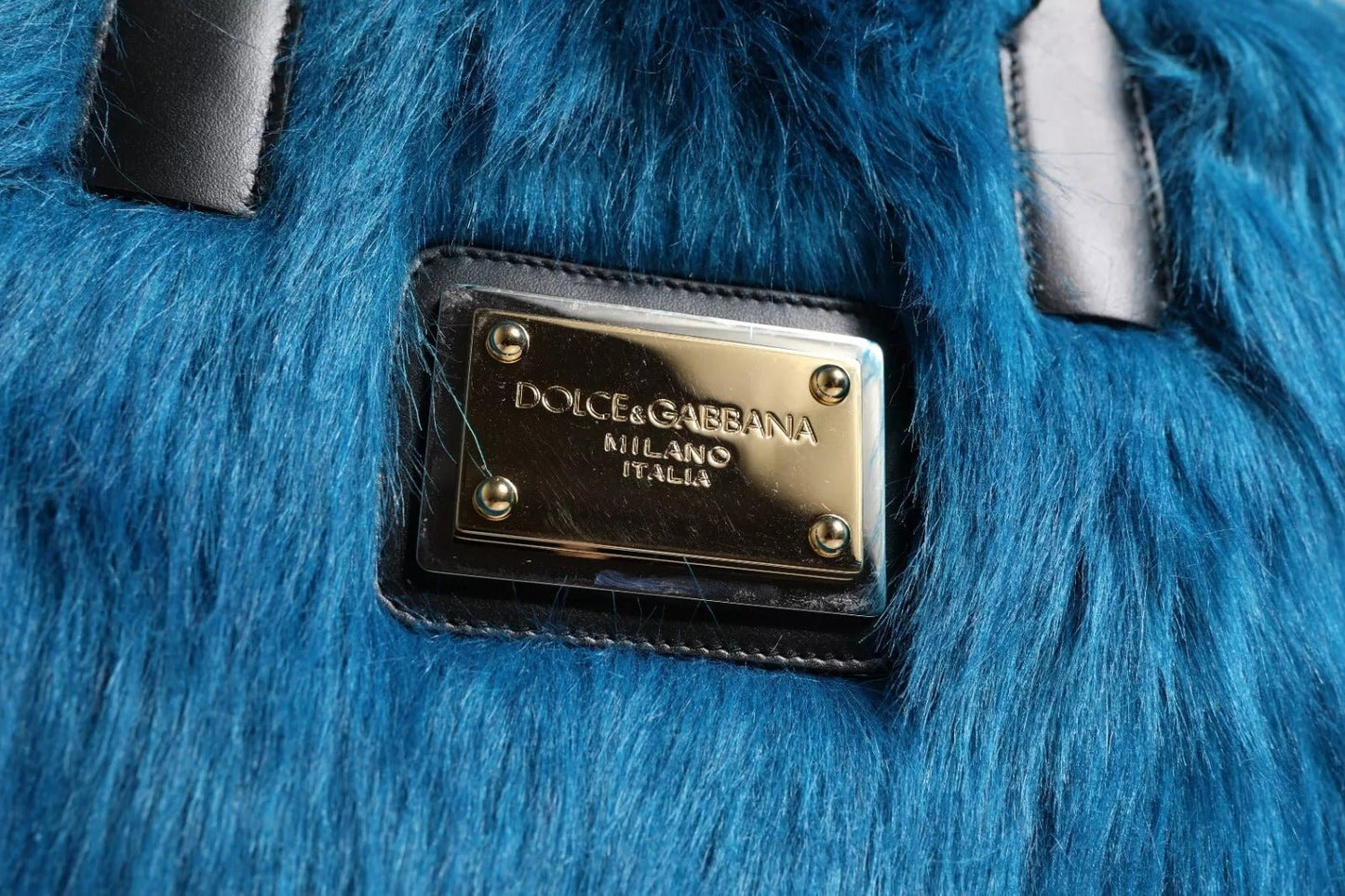 Dolce & Gabbana Blue Fur Logo Plaque Double Handle Shoulder Bag – par Dolce & Gabbana | Disponible sur Sandy Store ByNet