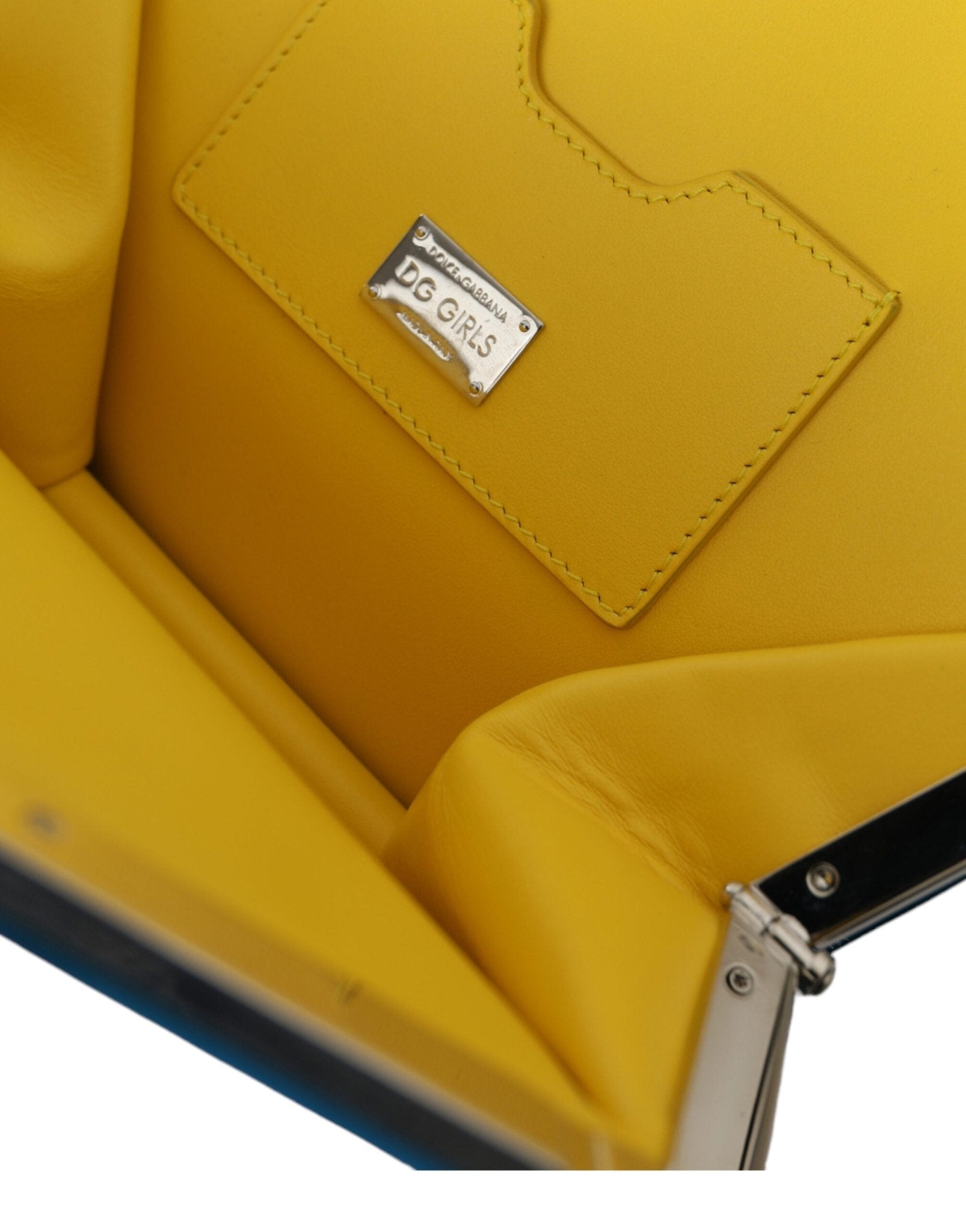 Dolce & Gabbana Blue Patent Leather Hashtag DG Shoulder Chain Flap Bag – par Dolce & Gabbana | Disponible sur Sandy Store ByNet