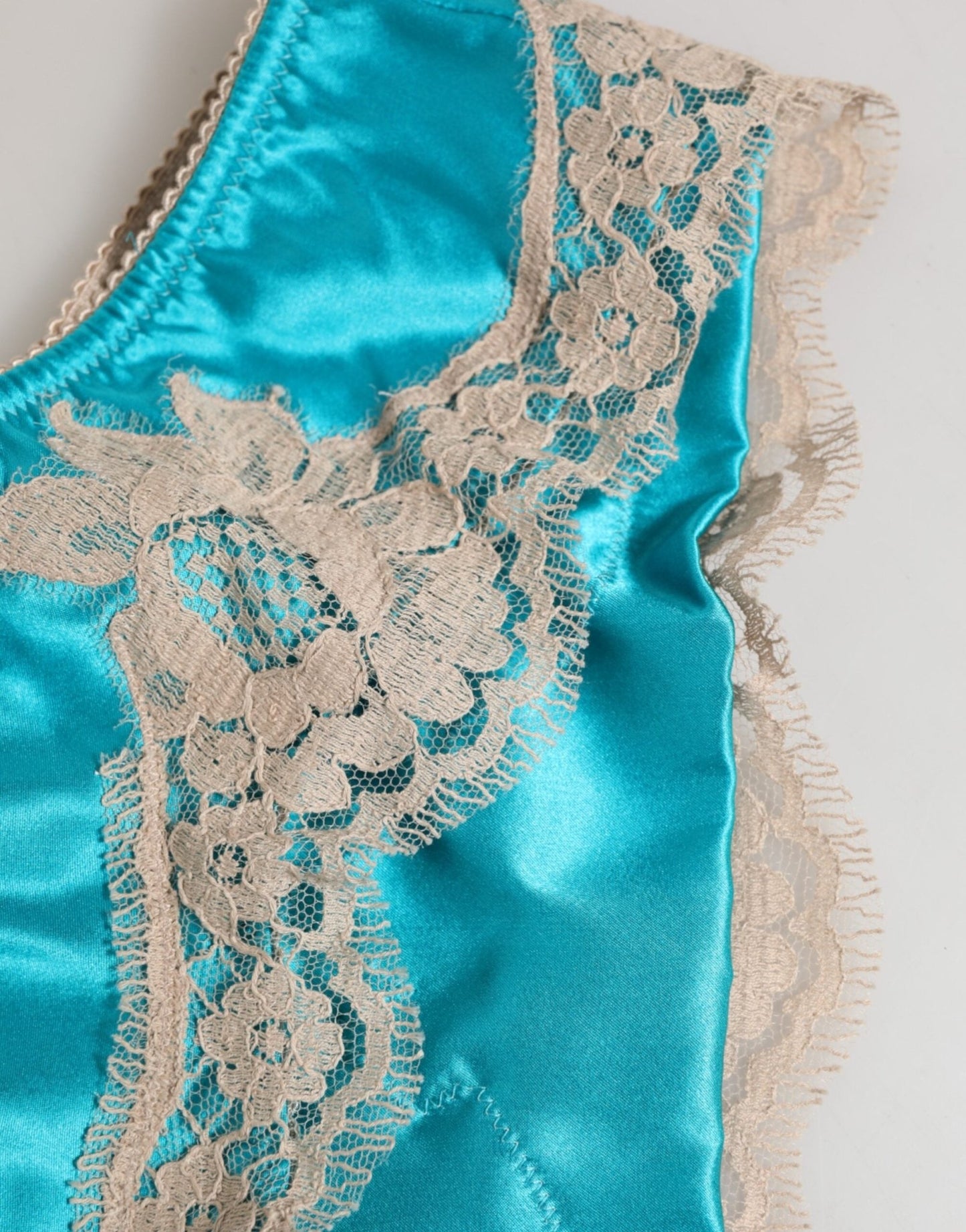 Dolce & Gabbana Blue Silk Satin Floral Lace Trim New Slip Underwear – IT3 | M par Dolce & Gabbana | Disponible sur Sandy Store ByNet