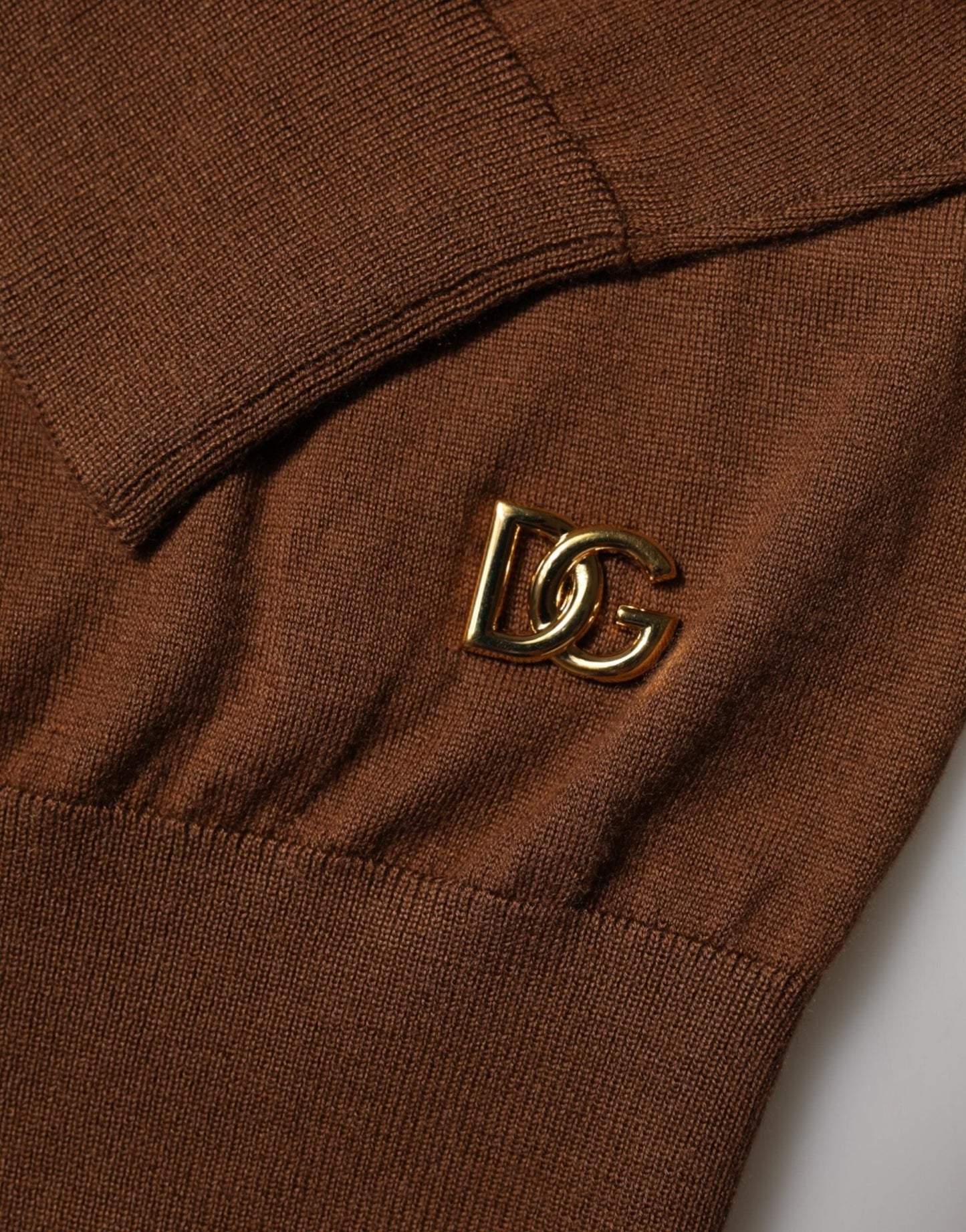 Dolce & Gabbana Brown Cashmere Turtle Neck Pullover Sweater – IT36|XXS par Dolce & Gabbana | Disponible sur Sandy Store ByNet