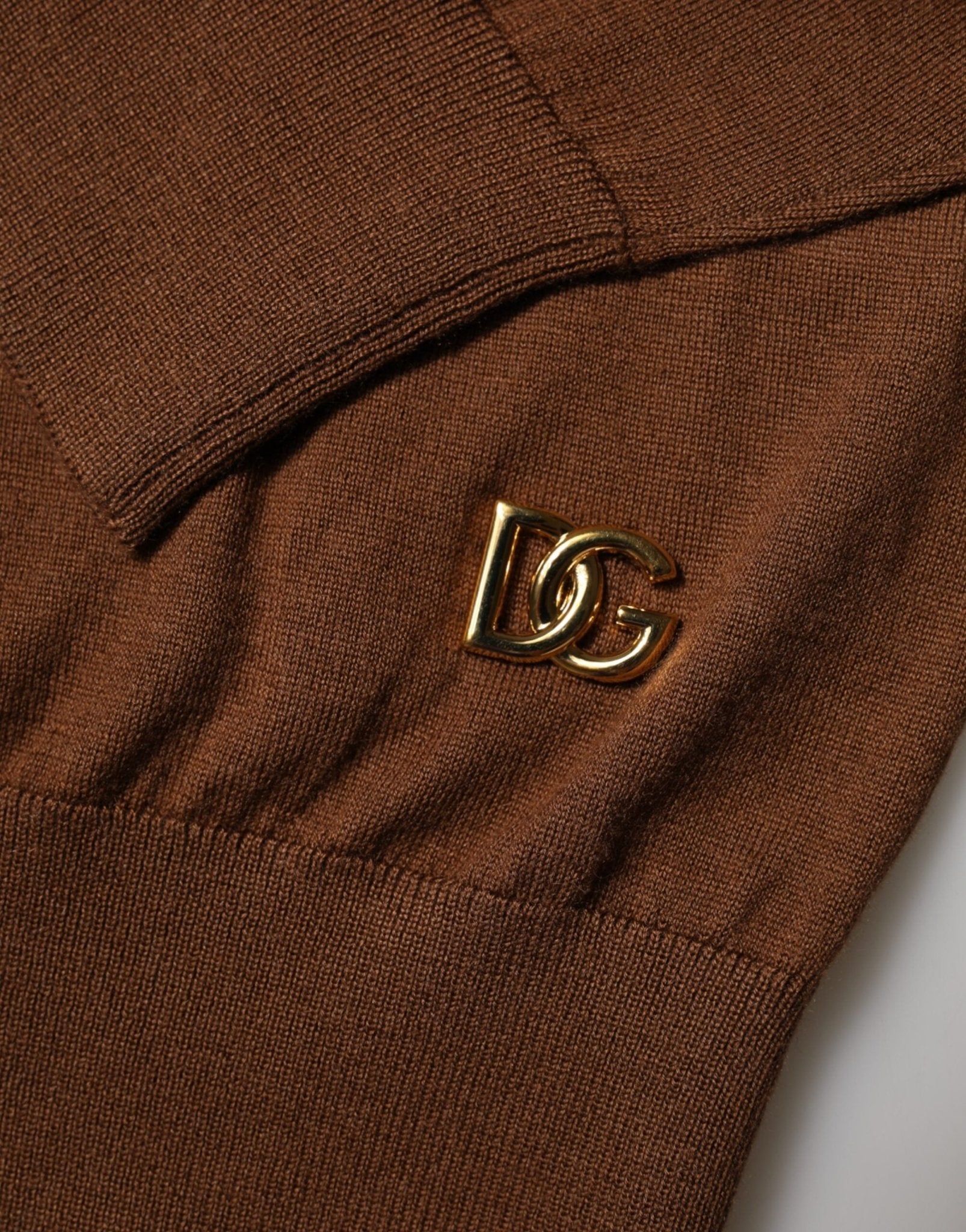 Dolce & Gabbana Brown Cashmere Turtle Neck Pullover Sweater – IT36|XXS par Dolce & Gabbana | Disponible sur Sandy Store ByNet